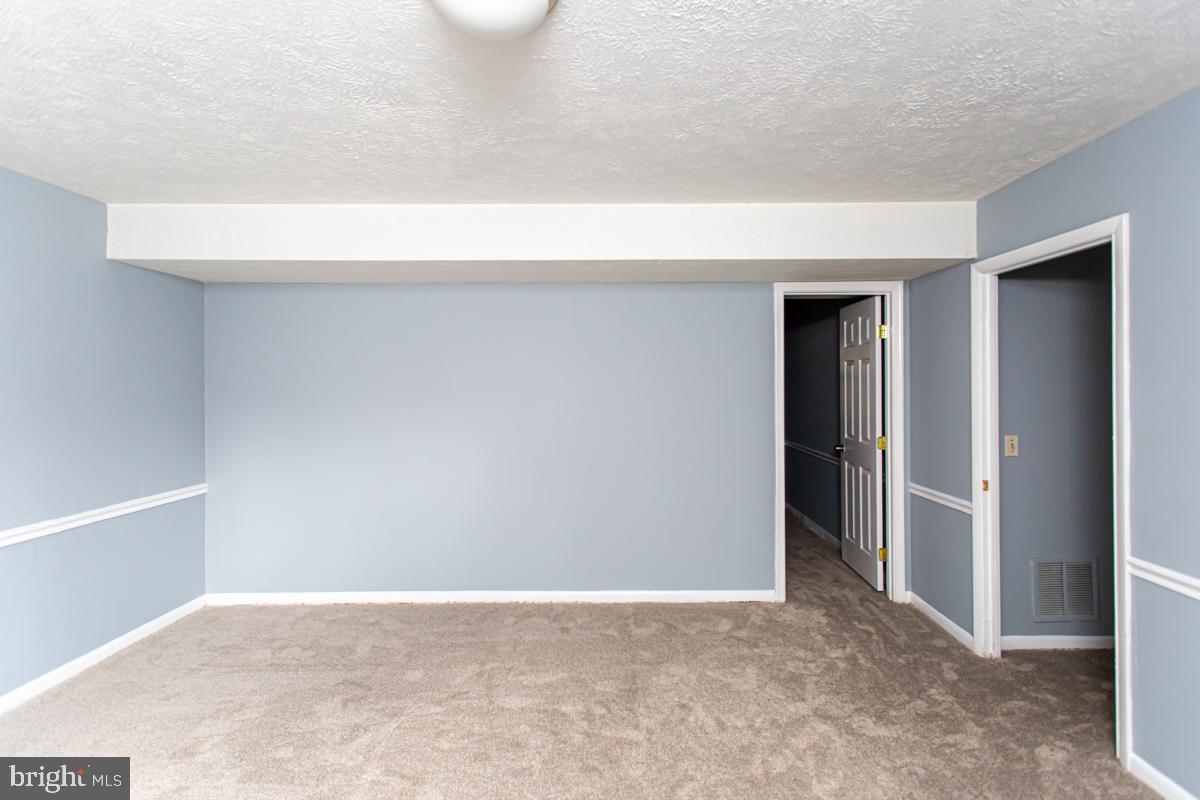 SOUTH ARLINGTON - Residential