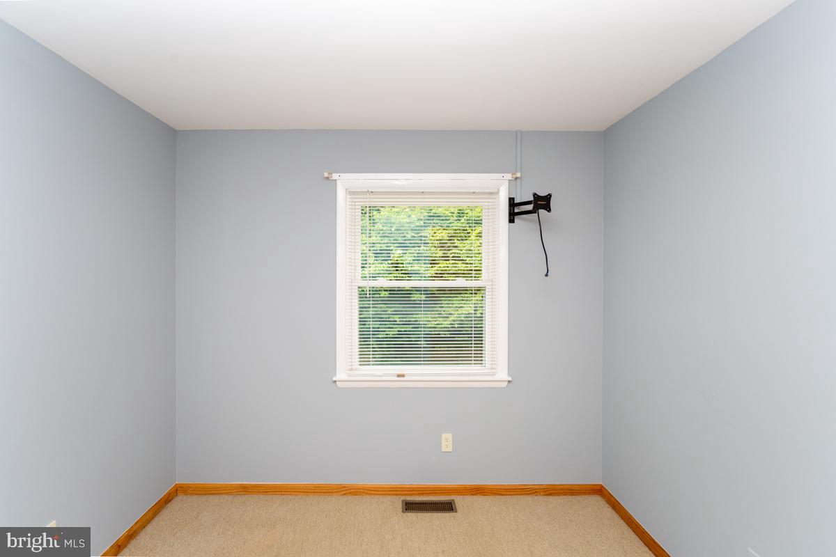 SOUTH ARLINGTON - Residential