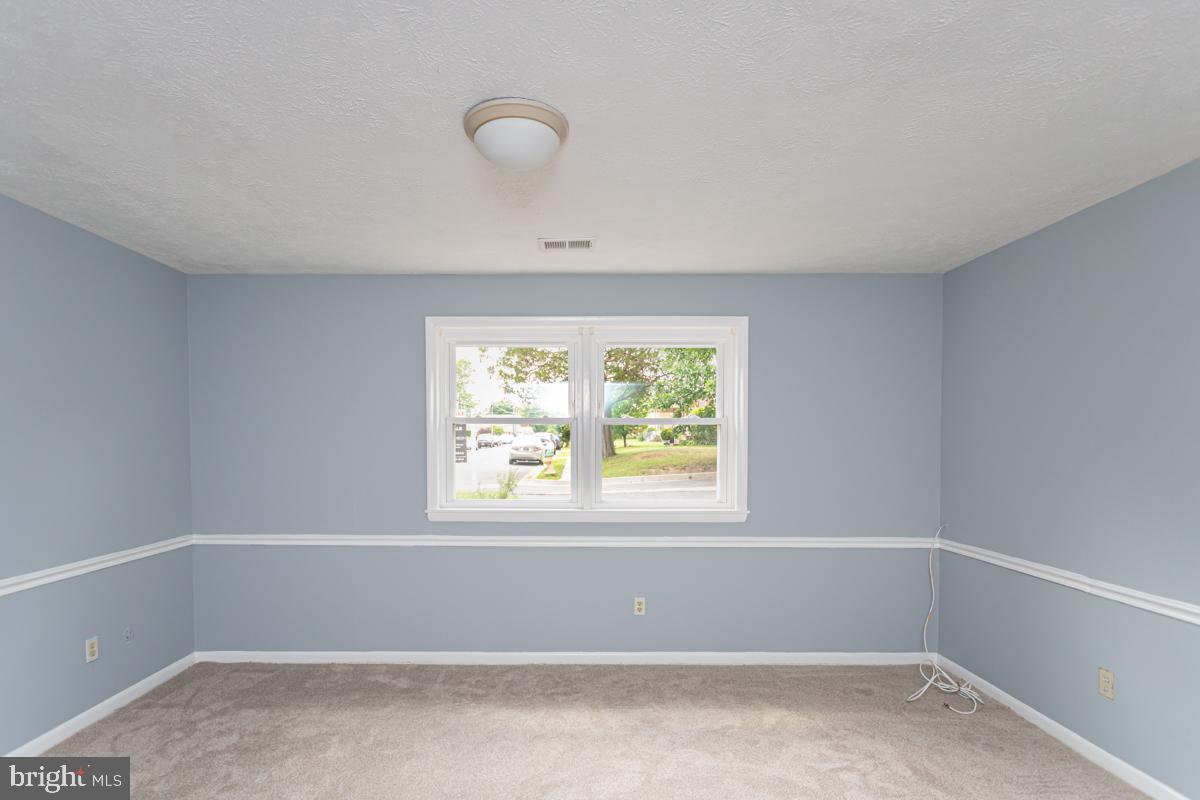 SOUTH ARLINGTON - Residential