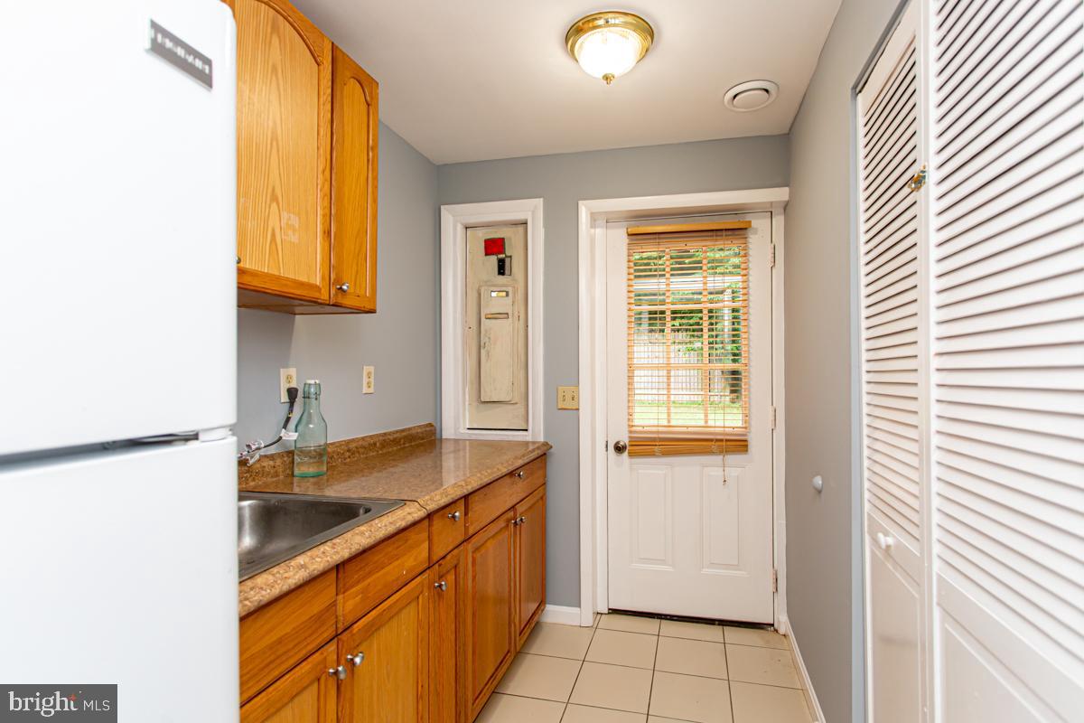 SOUTH ARLINGTON - Residential