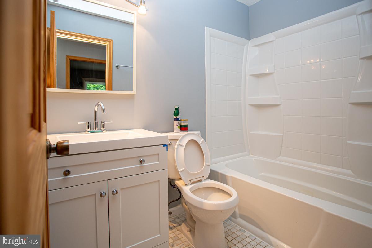 SOUTH ARLINGTON - Residential