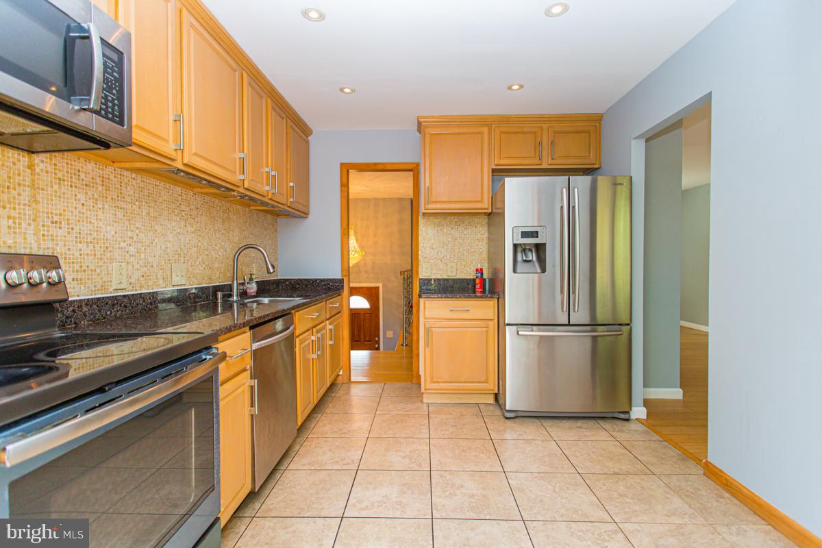 SOUTH ARLINGTON - Residential