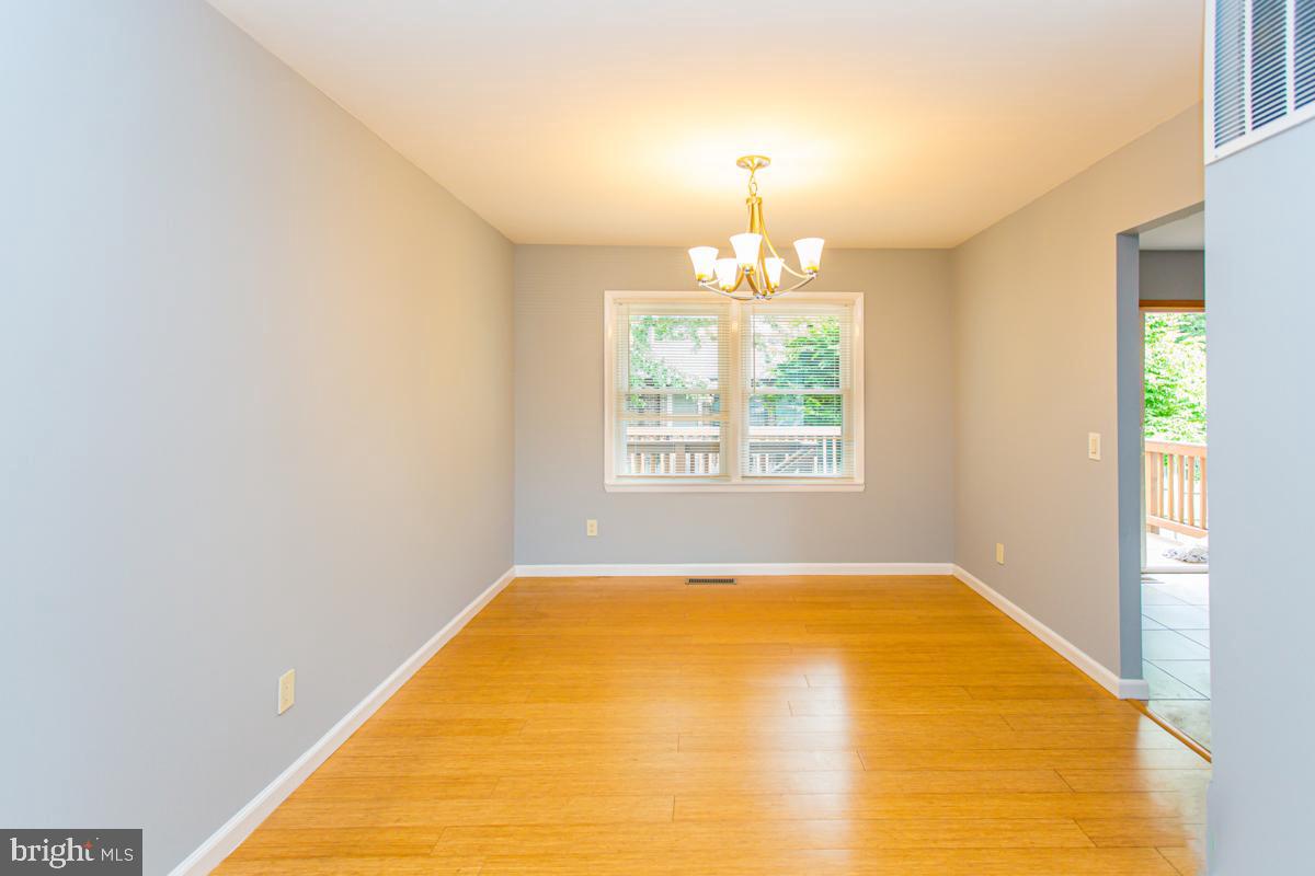 SOUTH ARLINGTON - Residential