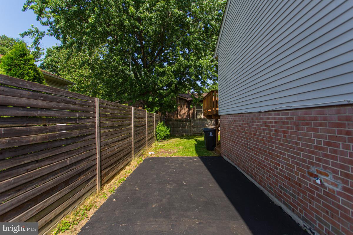 SOUTH ARLINGTON - Residential