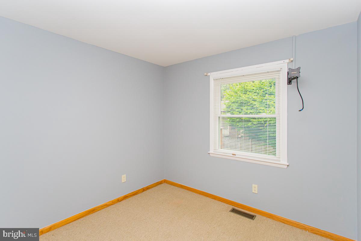 SOUTH ARLINGTON - Residential