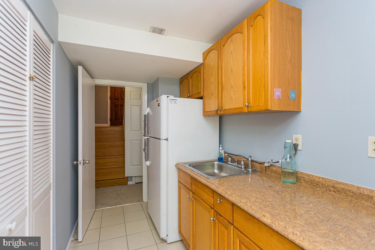 SOUTH ARLINGTON - Residential