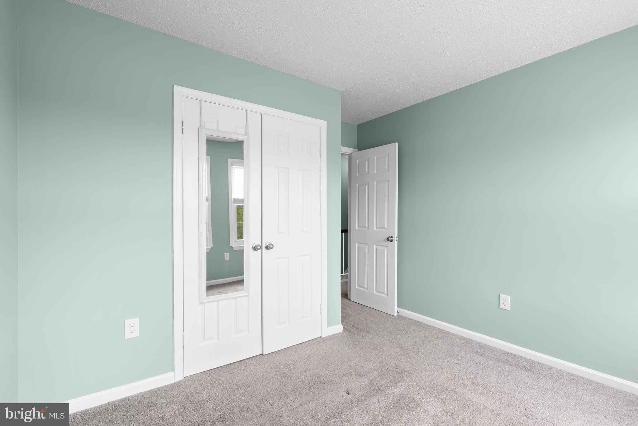 VALLEY STREAM ESTATES - Residential