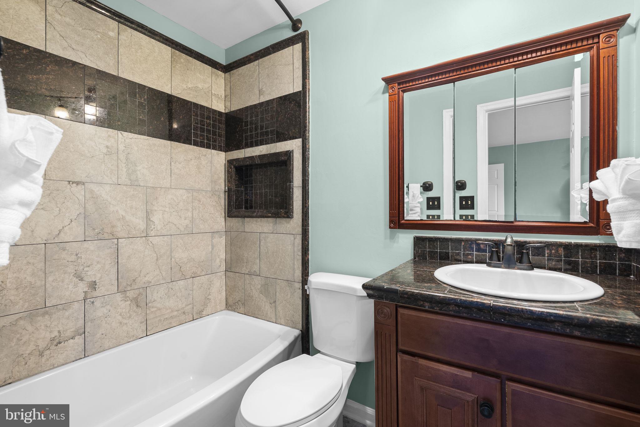 VALLEY STREAM ESTATES - Residential