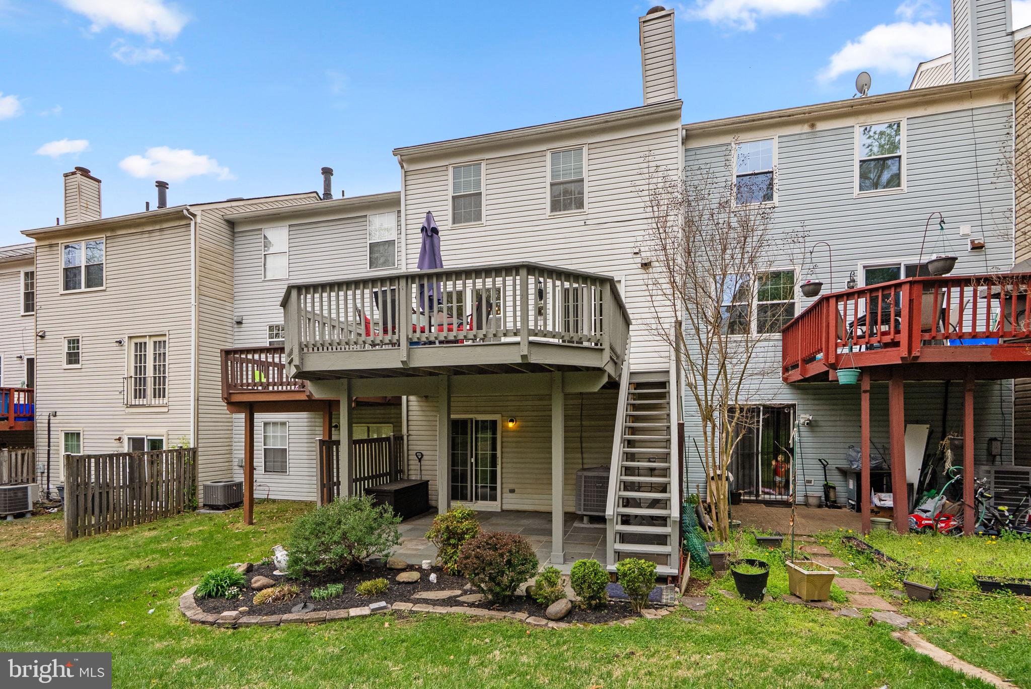 VALLEY STREAM ESTATES - Residential