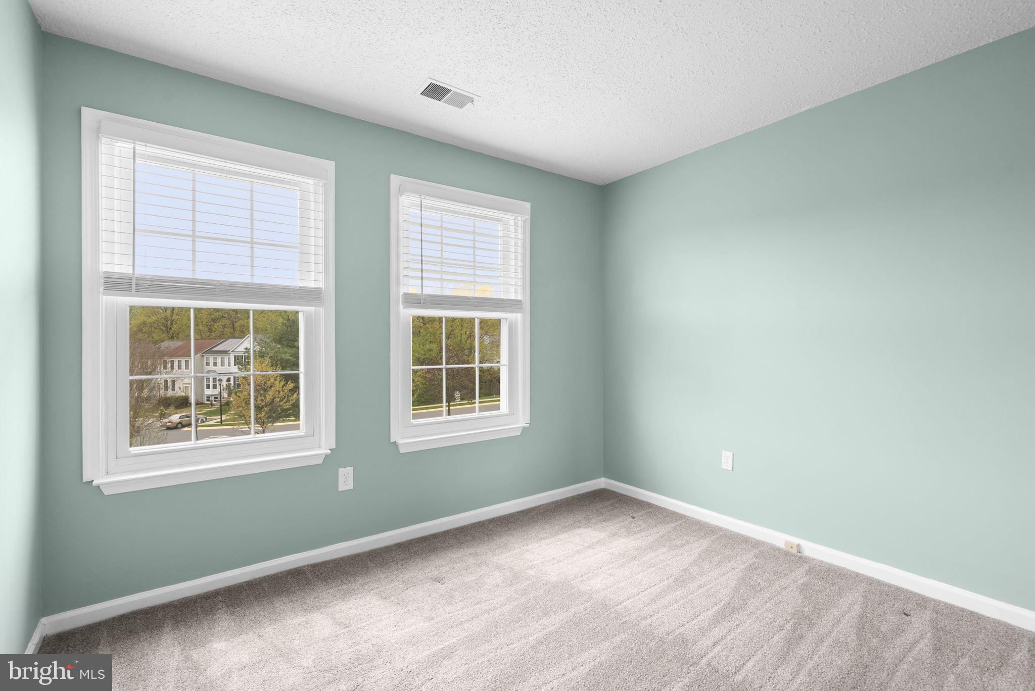 VALLEY STREAM ESTATES - Residential