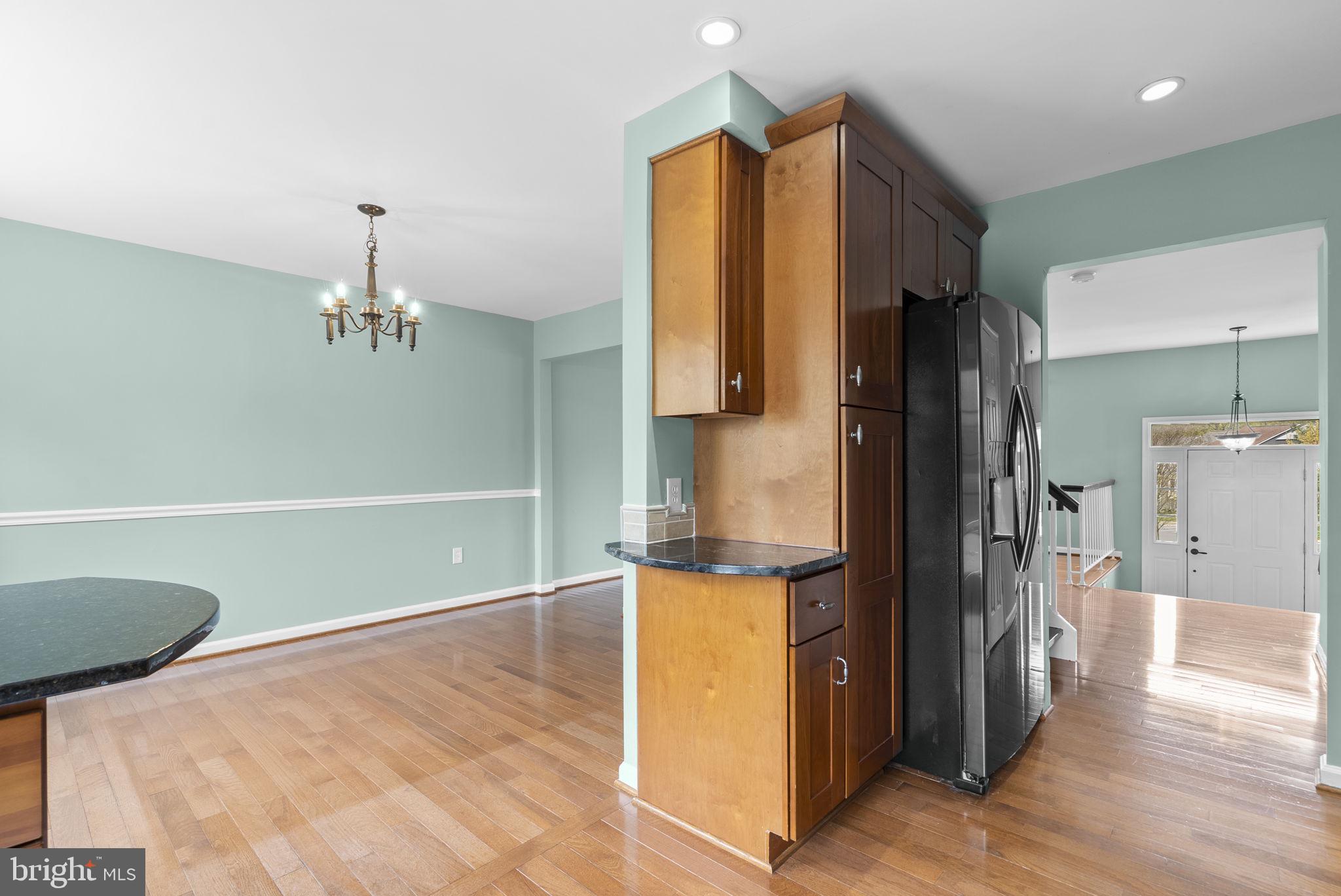 VALLEY STREAM ESTATES - Residential