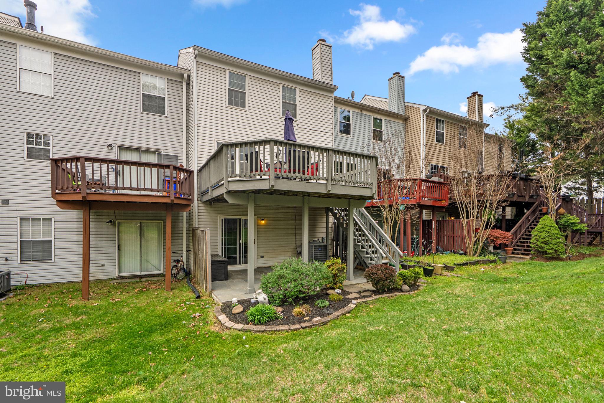 VALLEY STREAM ESTATES - Residential