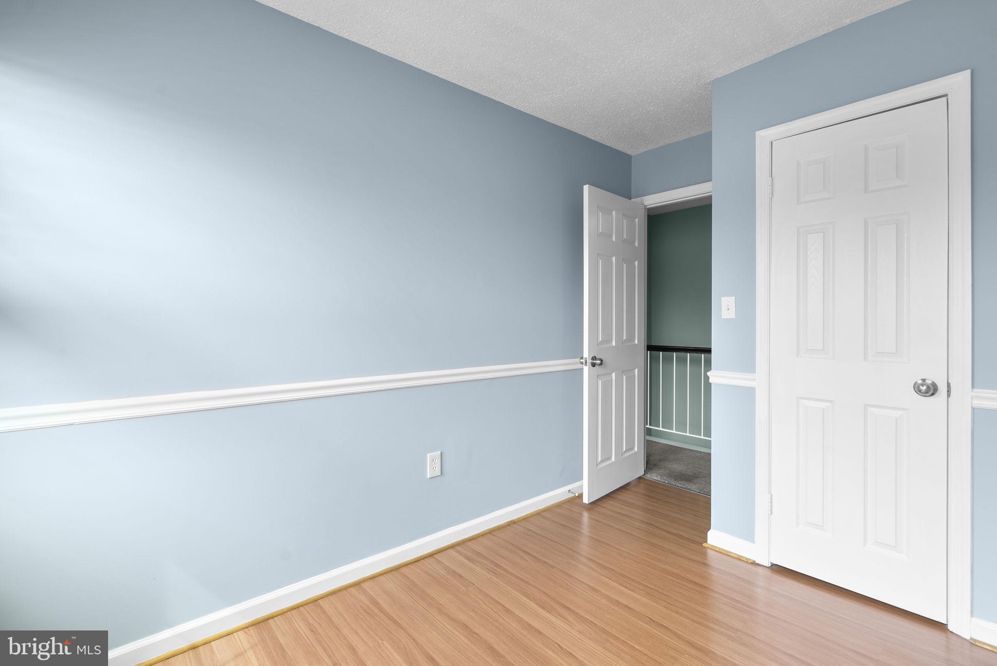 VALLEY STREAM ESTATES - Residential