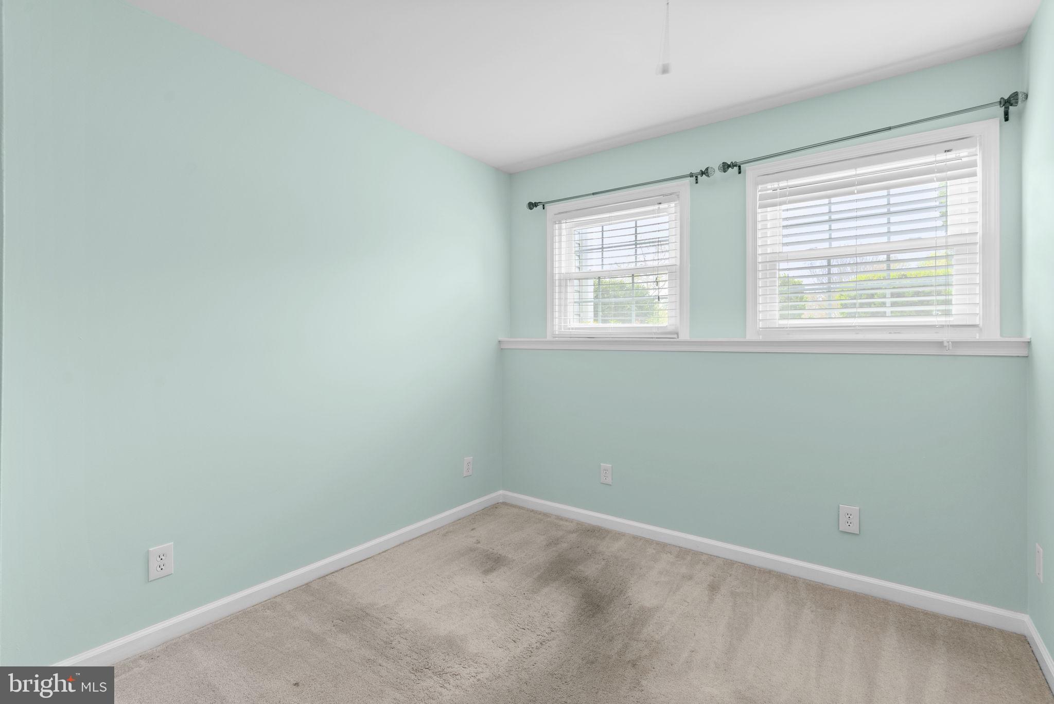 VALLEY STREAM ESTATES - Residential