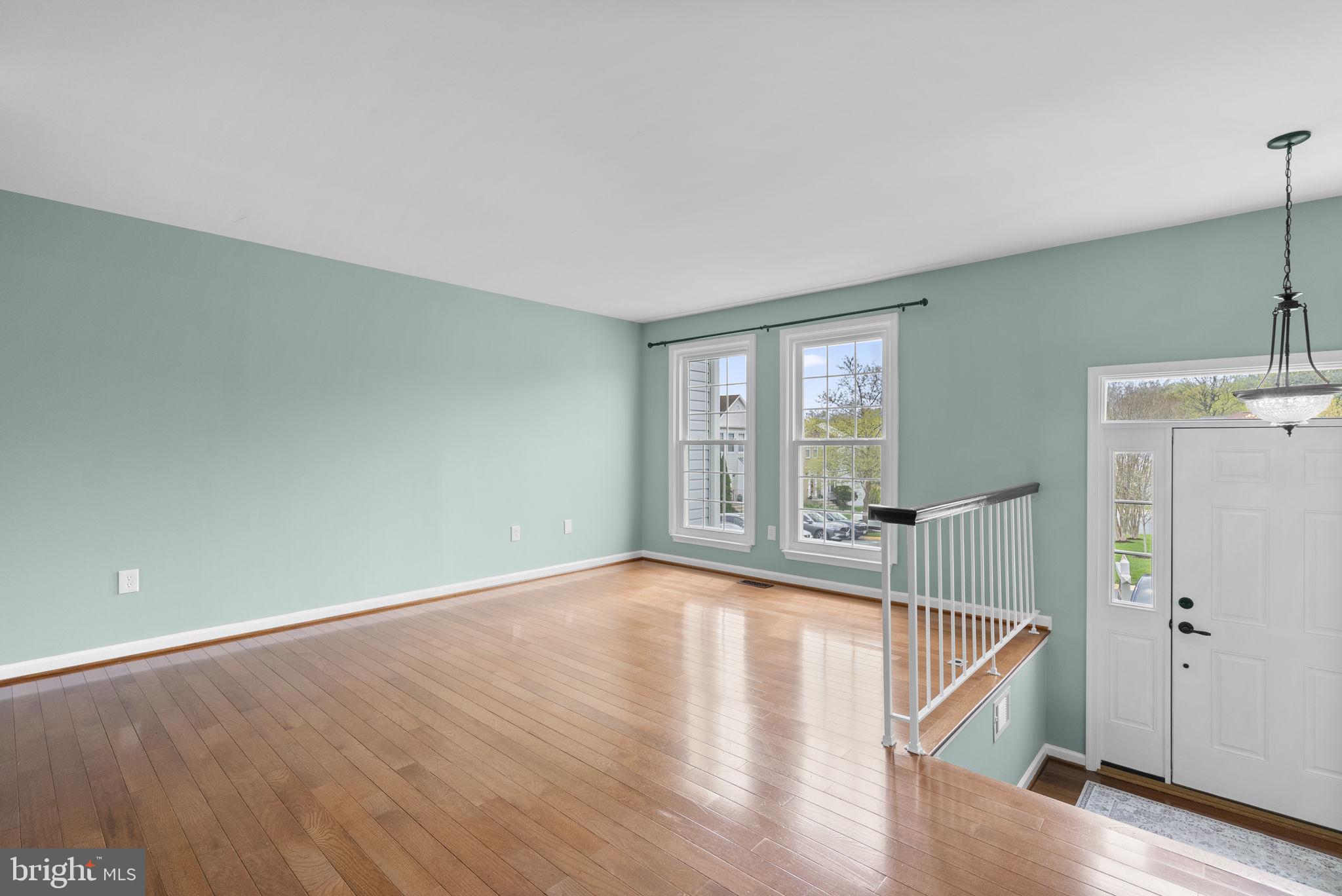 VALLEY STREAM ESTATES - Residential