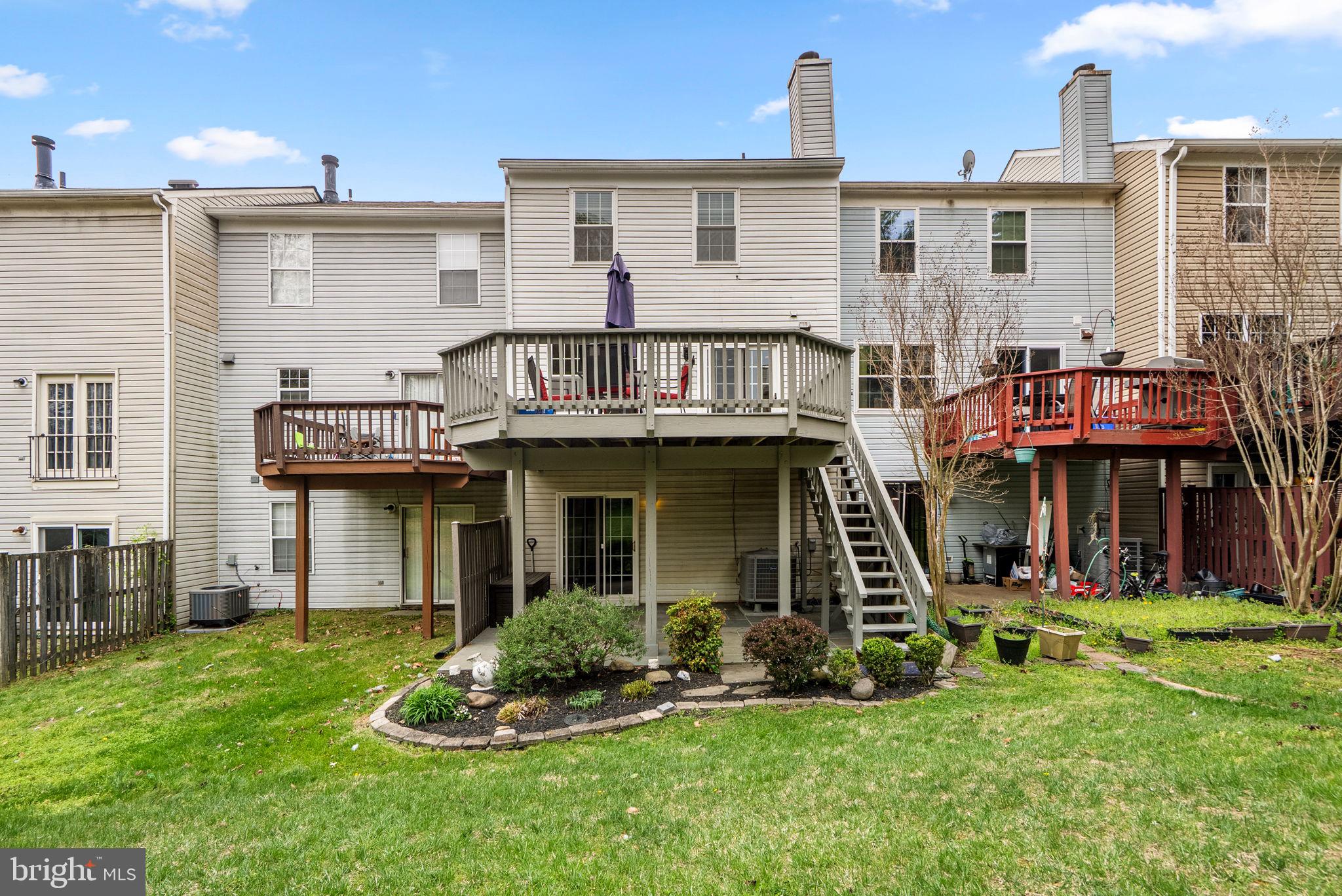 VALLEY STREAM ESTATES - Residential