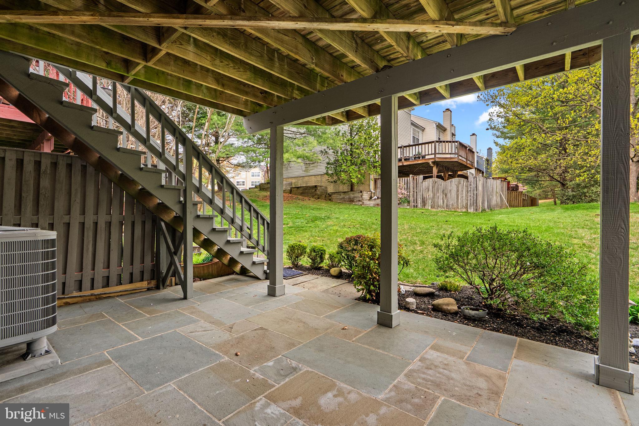 VALLEY STREAM ESTATES - Residential