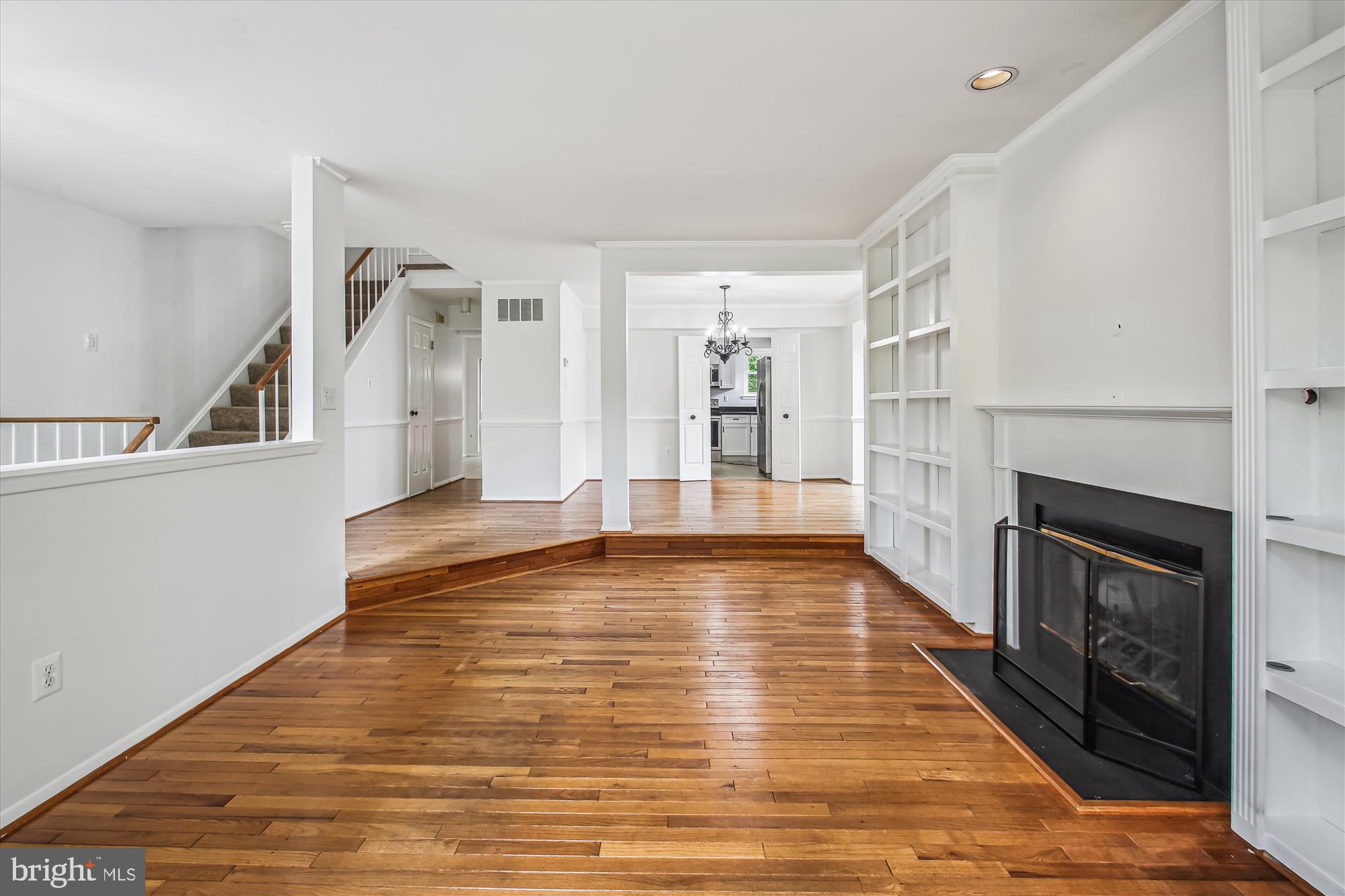 WOODLAND VILLAGE - Residential