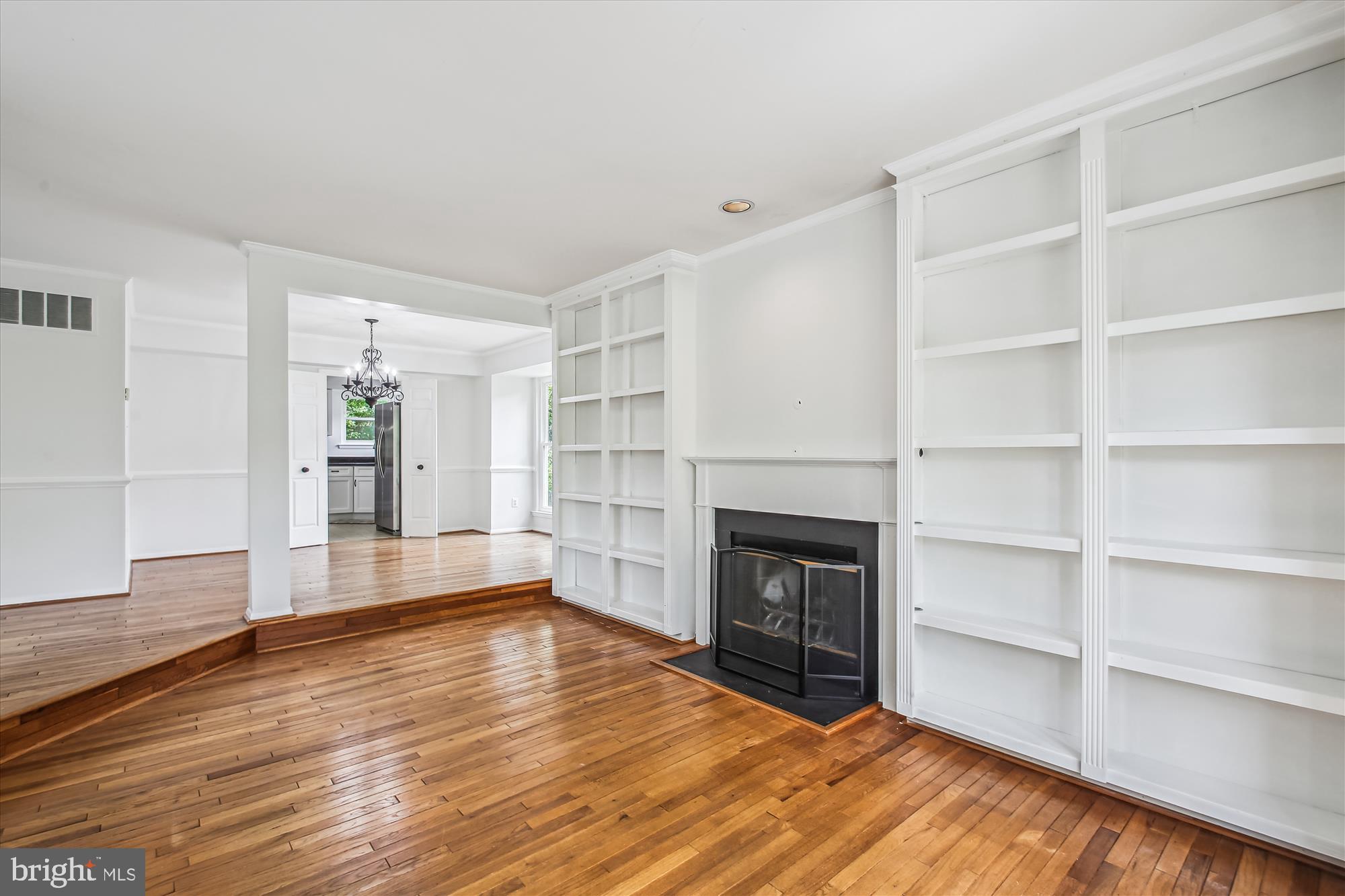 WOODLAND VILLAGE - Residential