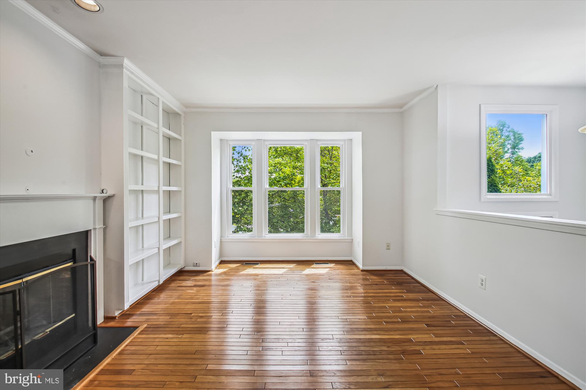 WOODLAND VILLAGE - Residential