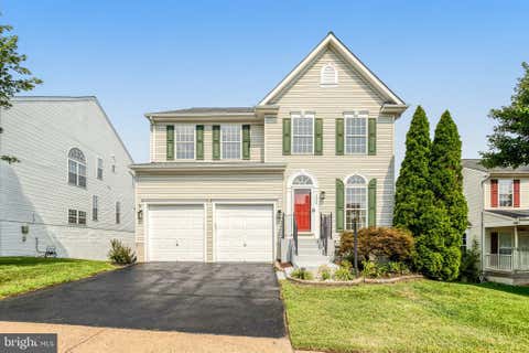 Photo of 8008 Towering Oak Way, MANASSAS, VA 20111 (MLS # VAPW2126710)