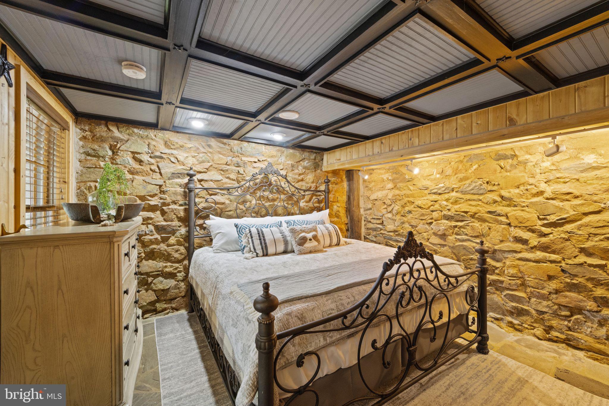 LOUDOUN - Residential