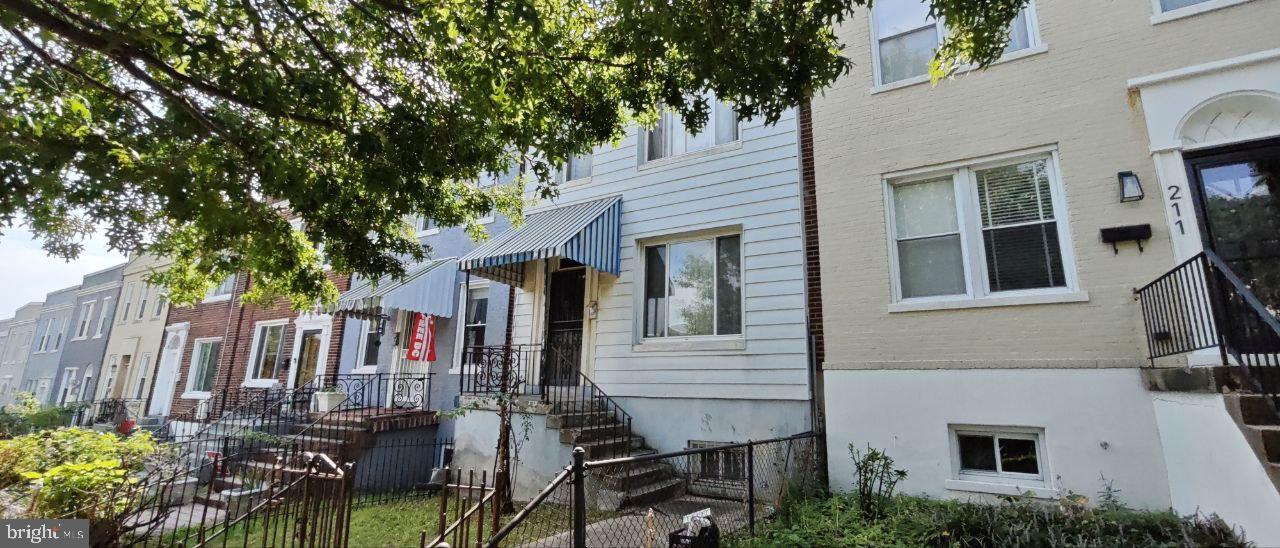 213 BRYANT STREET NE