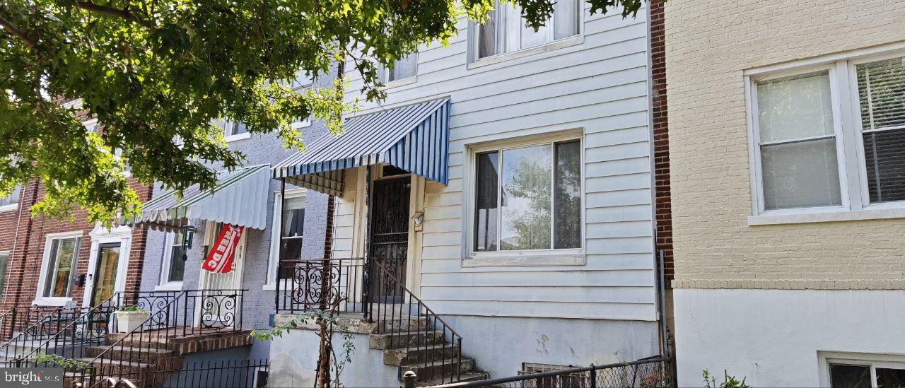 213 BRYANT STREET NE