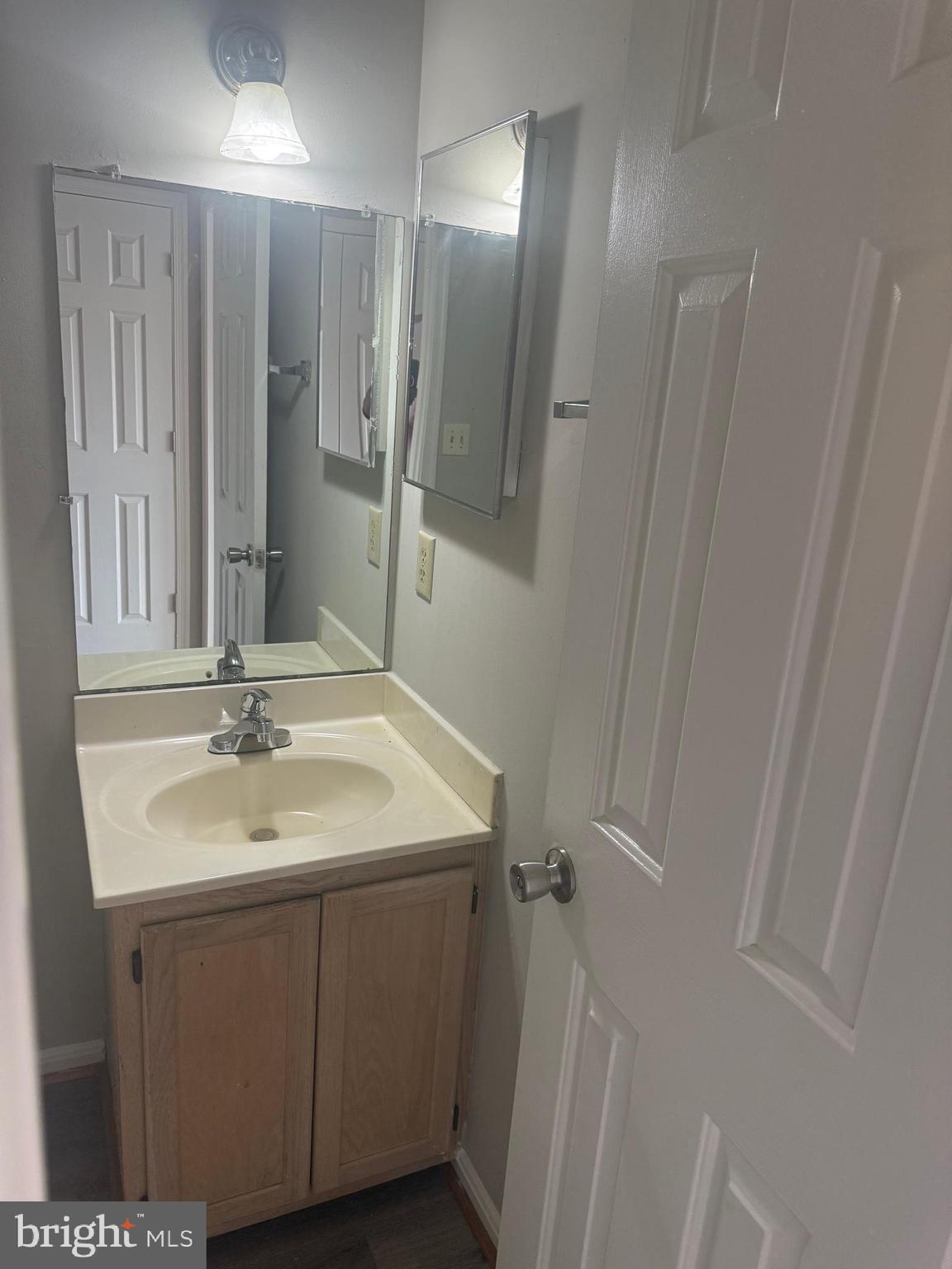 APPLEGATE CONDO - Residential