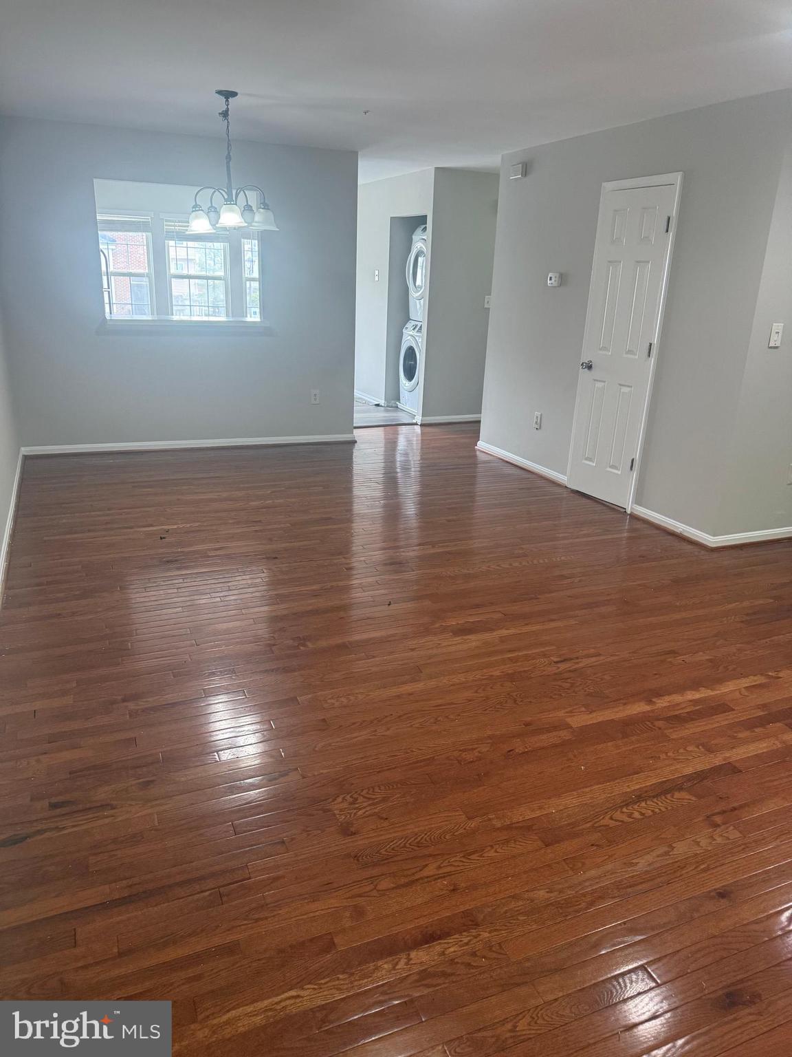 APPLEGATE CONDO - Residential