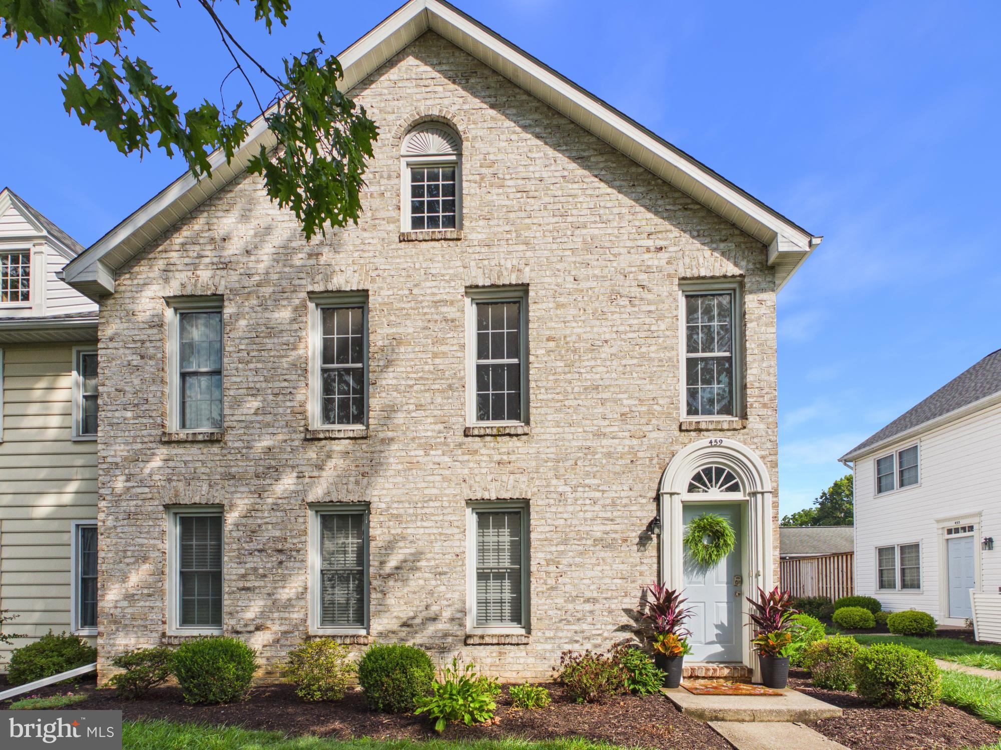459 DELANCEY COURT