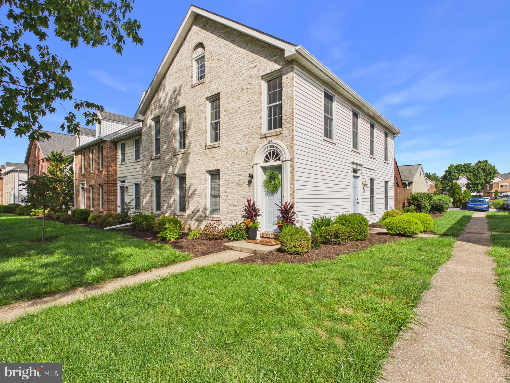 459 DELANCEY COURT
