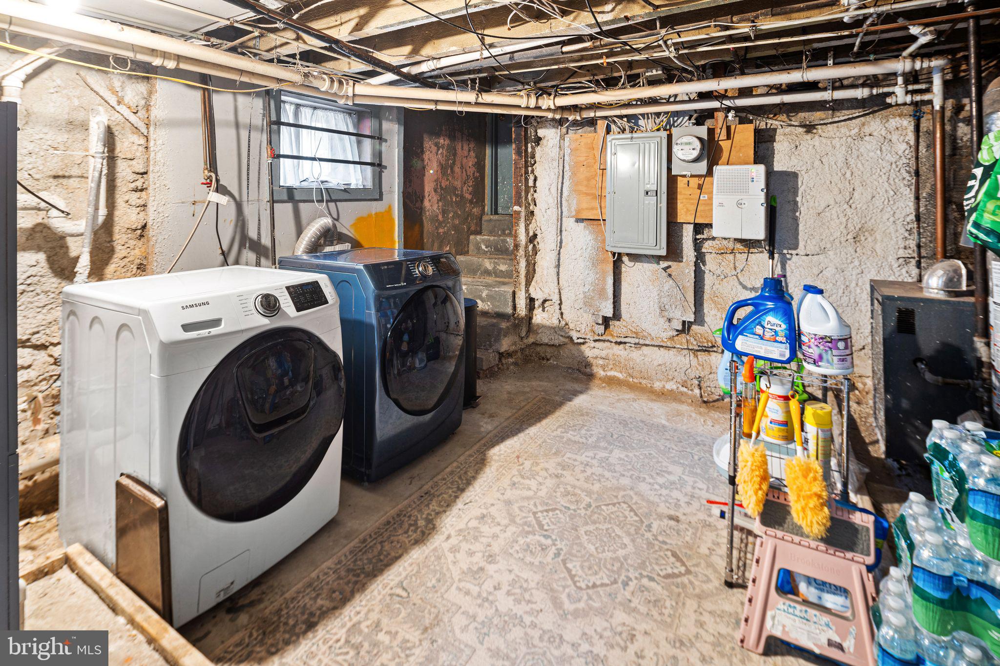 GIRARD ESTATES - Residential