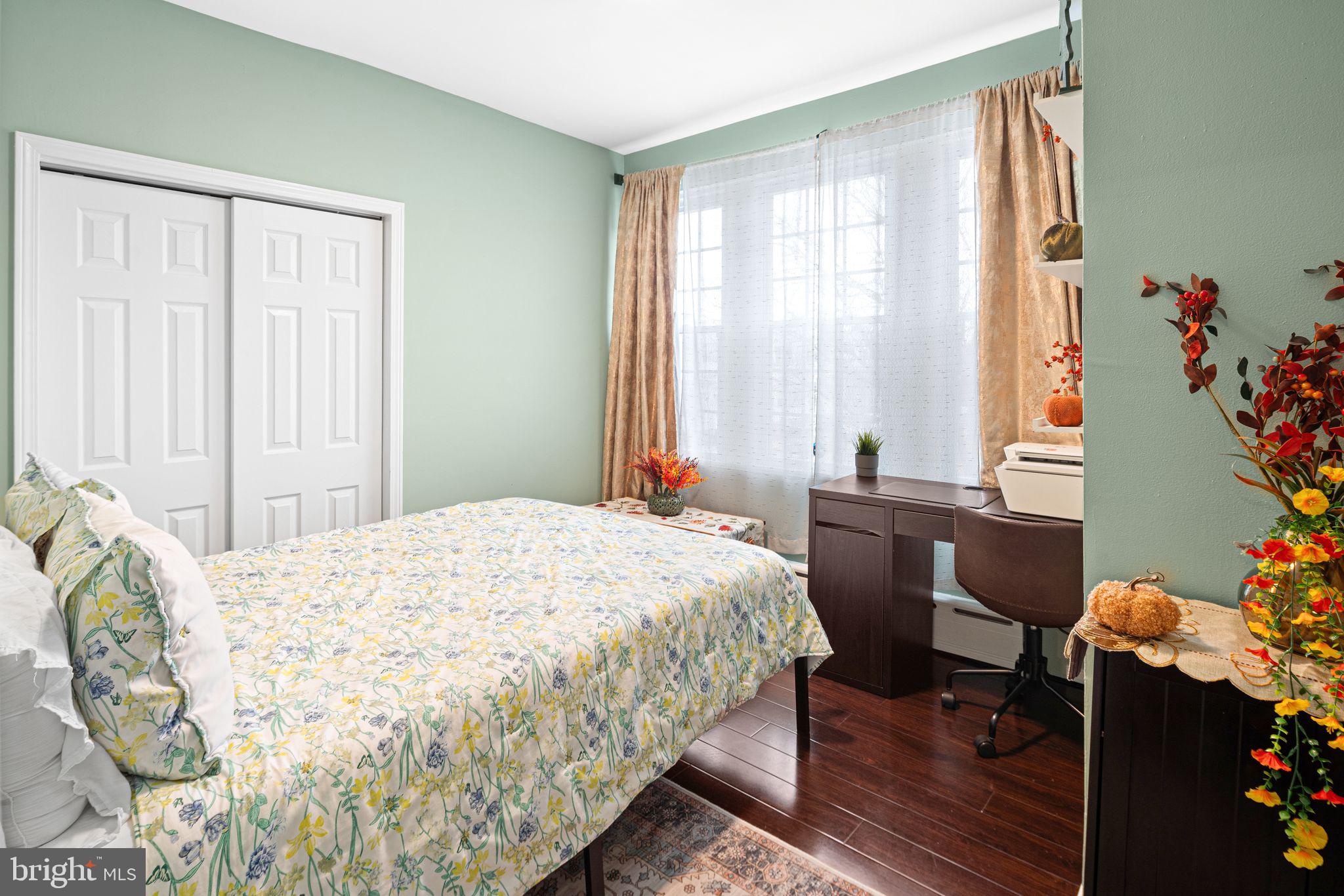 GIRARD ESTATES - Residential