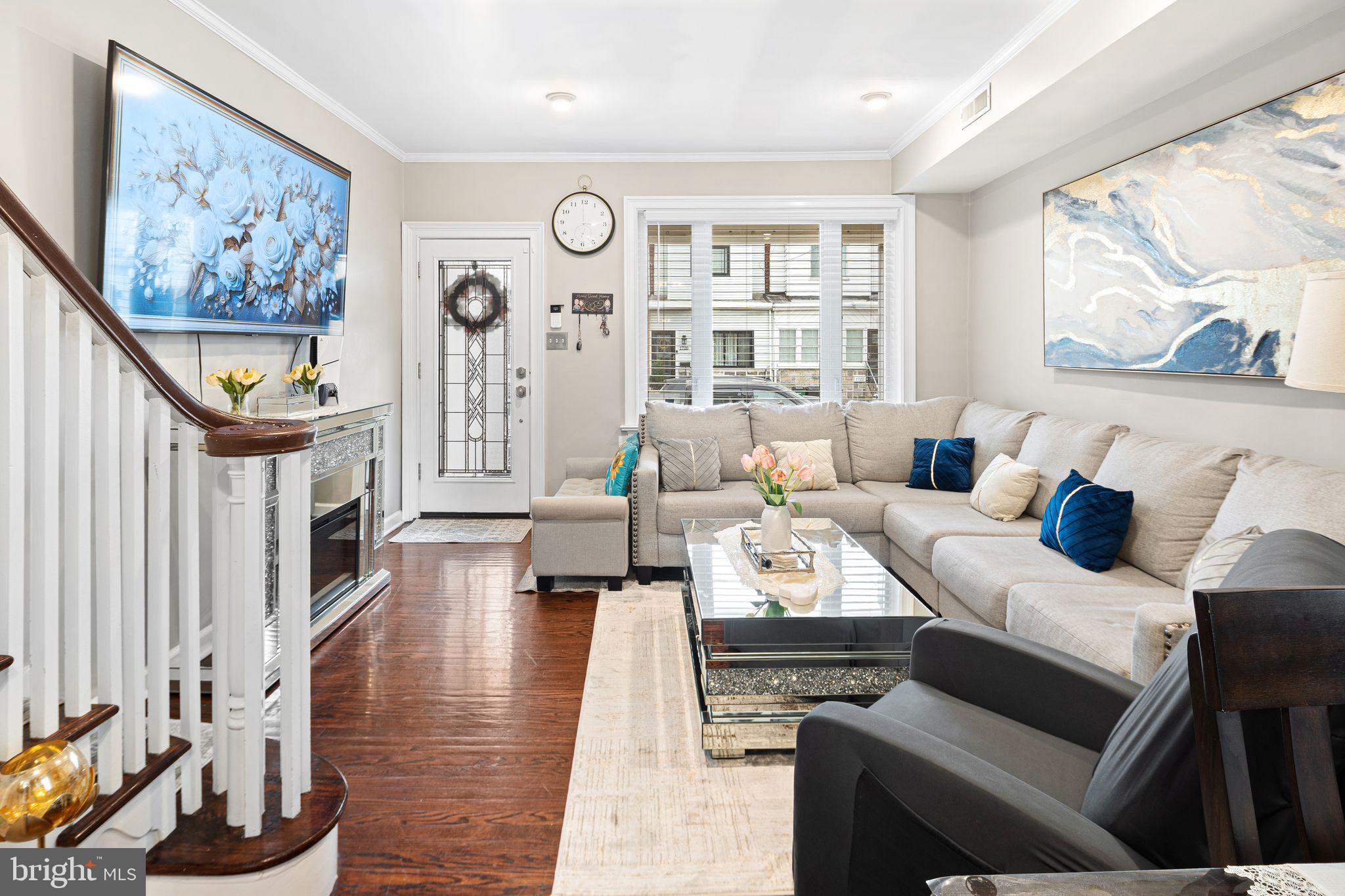 GIRARD ESTATES - Residential