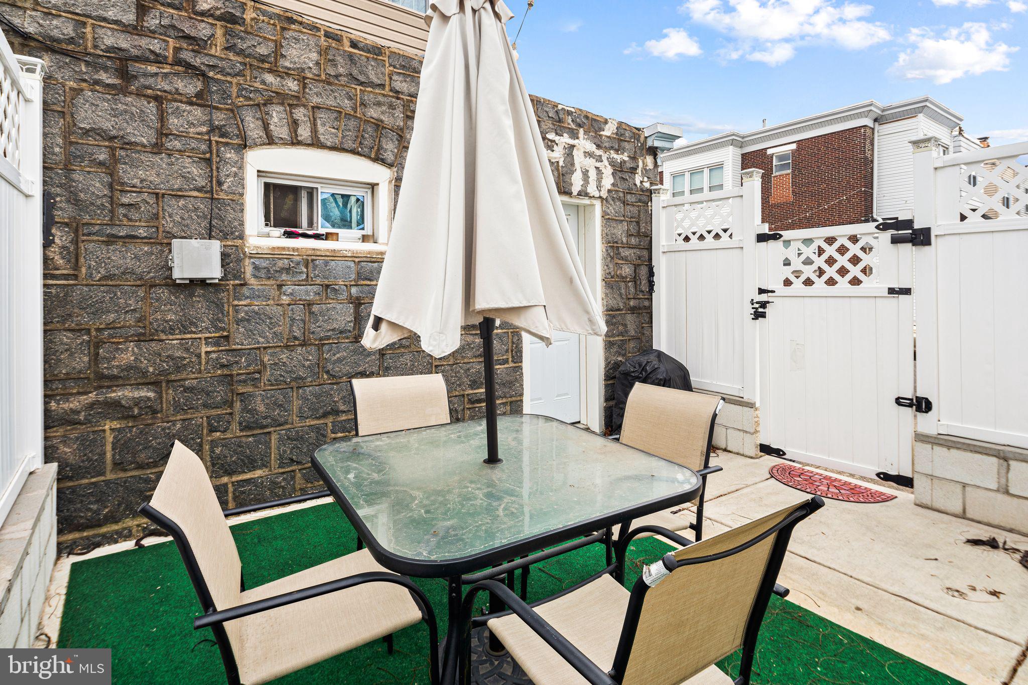 GIRARD ESTATES - Residential