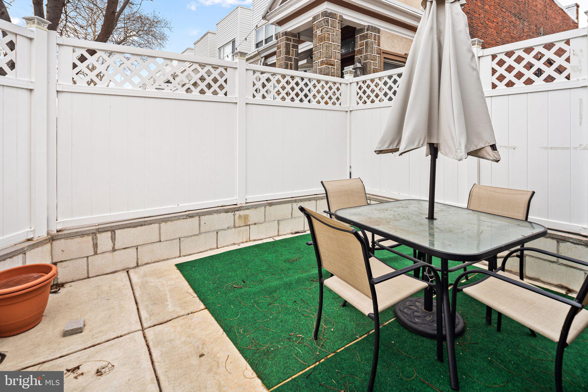 GIRARD ESTATES - Residential