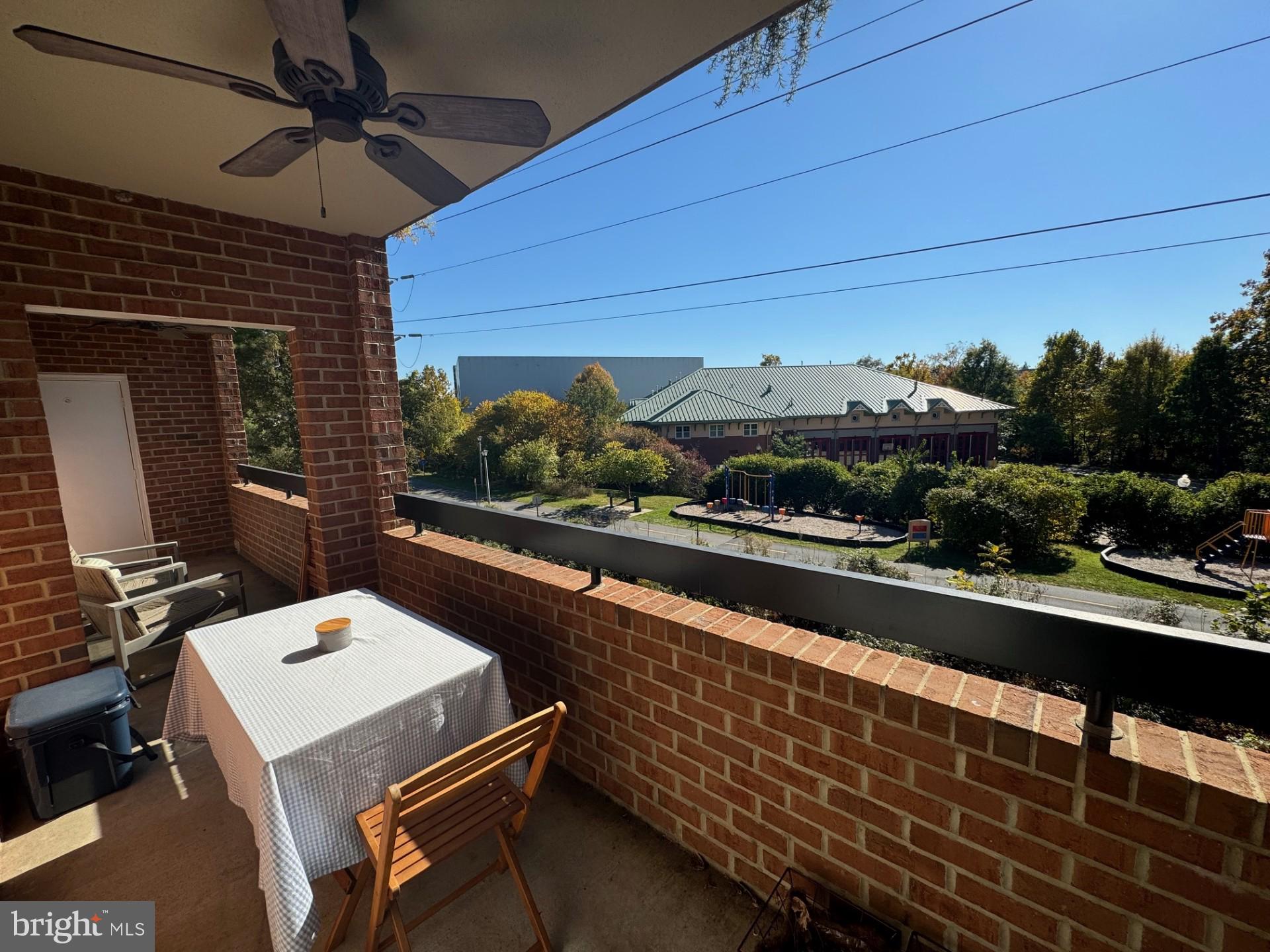 FALLS STATION - Residential Lease