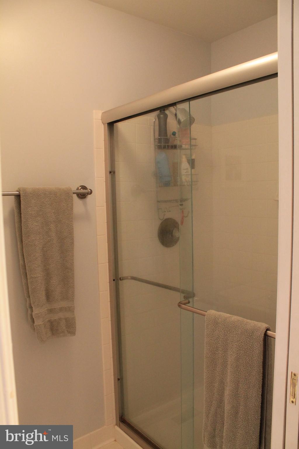 HICKORY RIDGE LA PLATA - Residential Lease