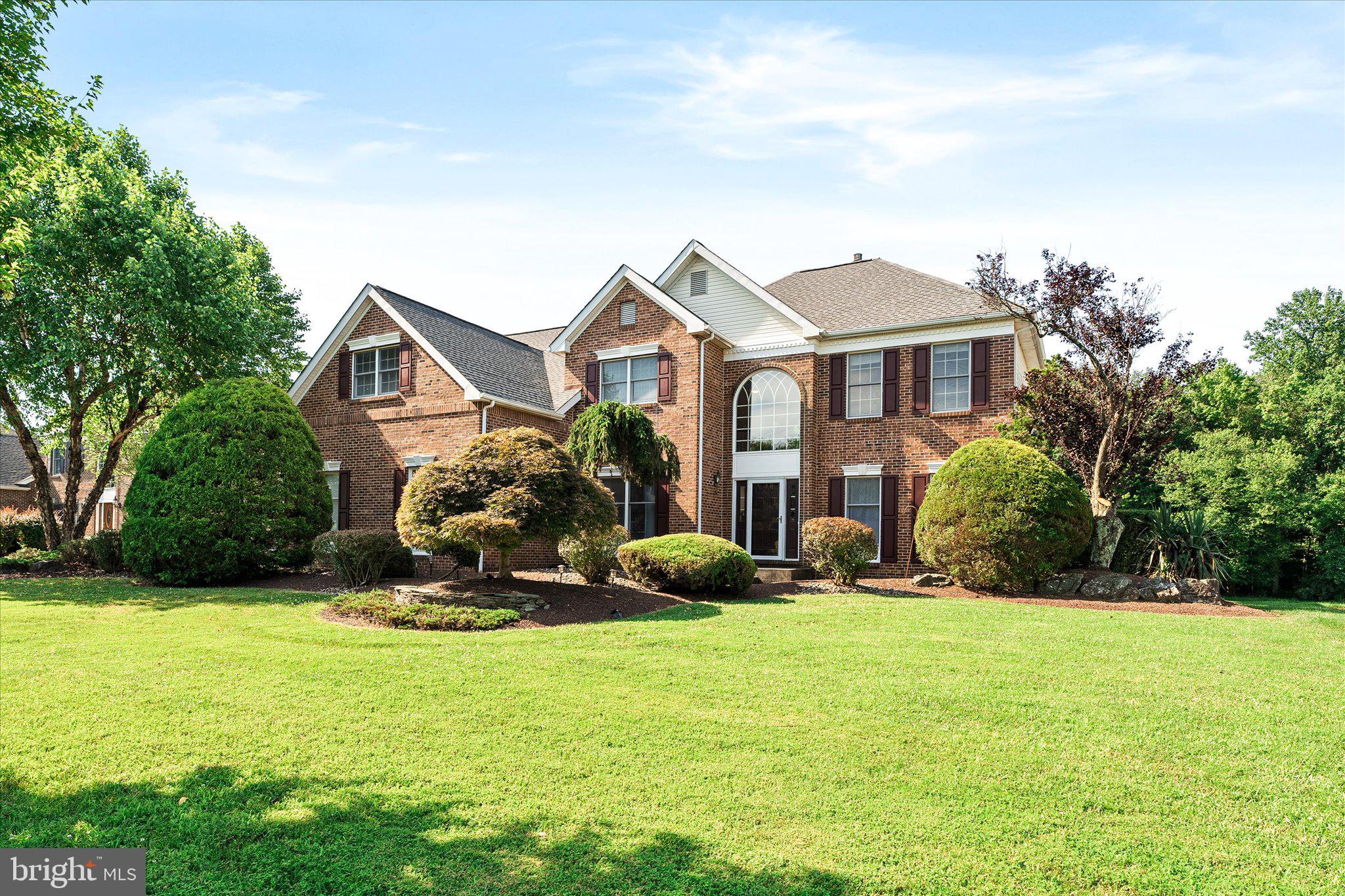28 PICKERING DRIVE
