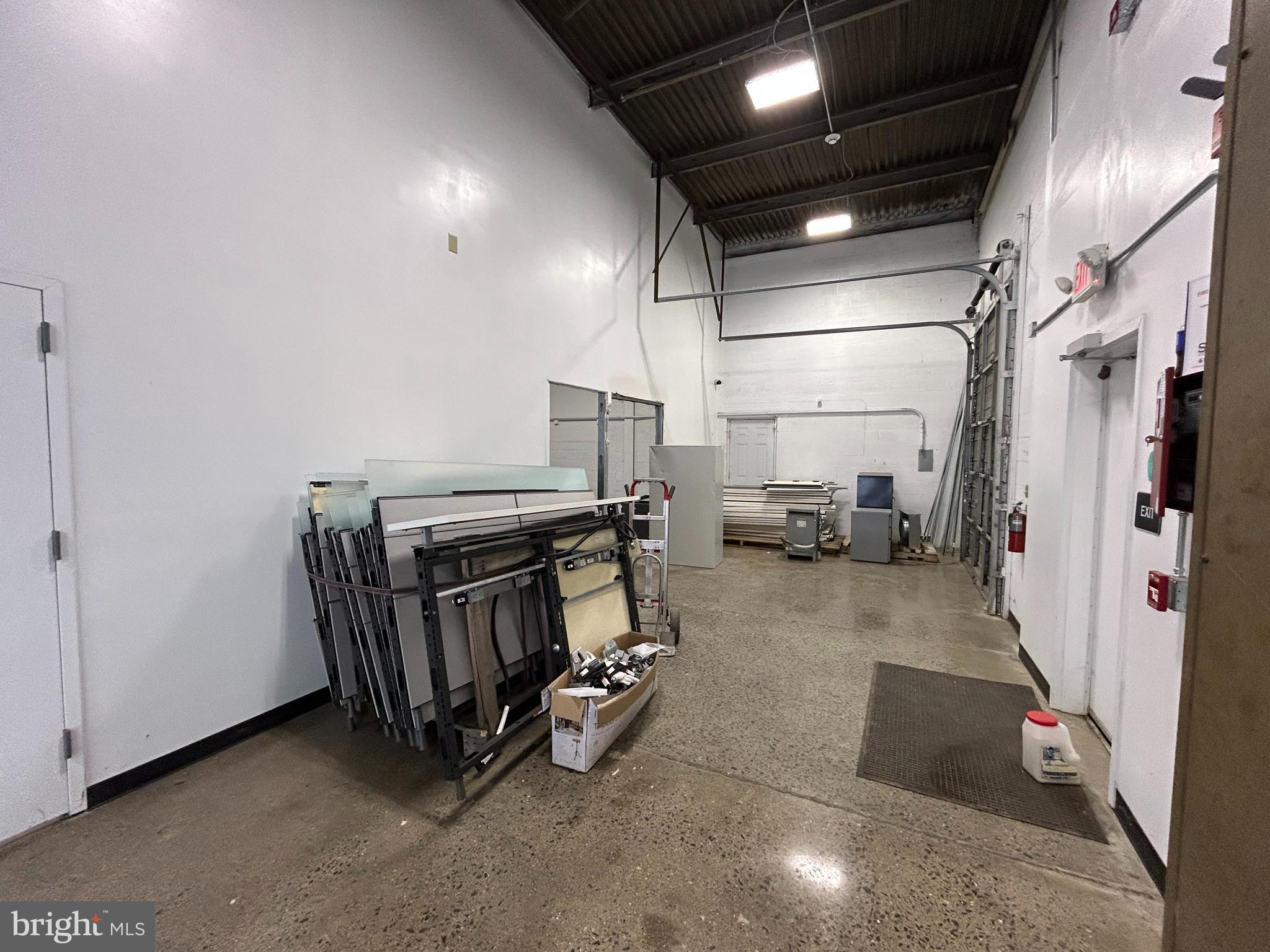 800 INDUSTRIAL HIGHWAY