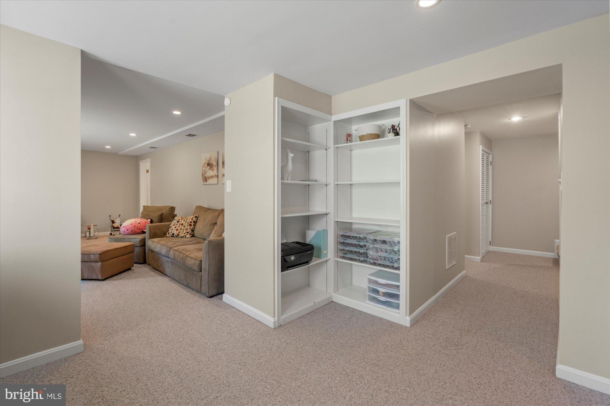 MIDDLERIDGE - Residential