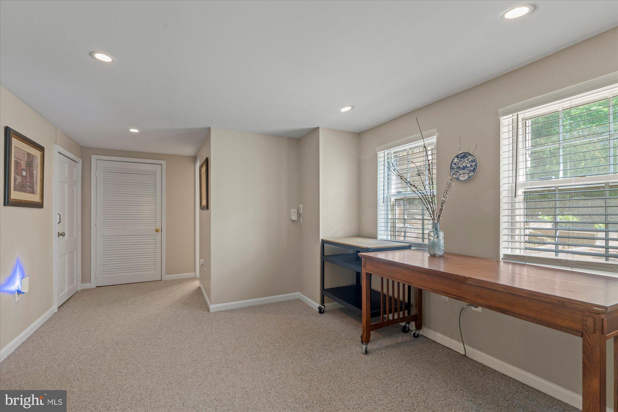 MIDDLERIDGE - Residential