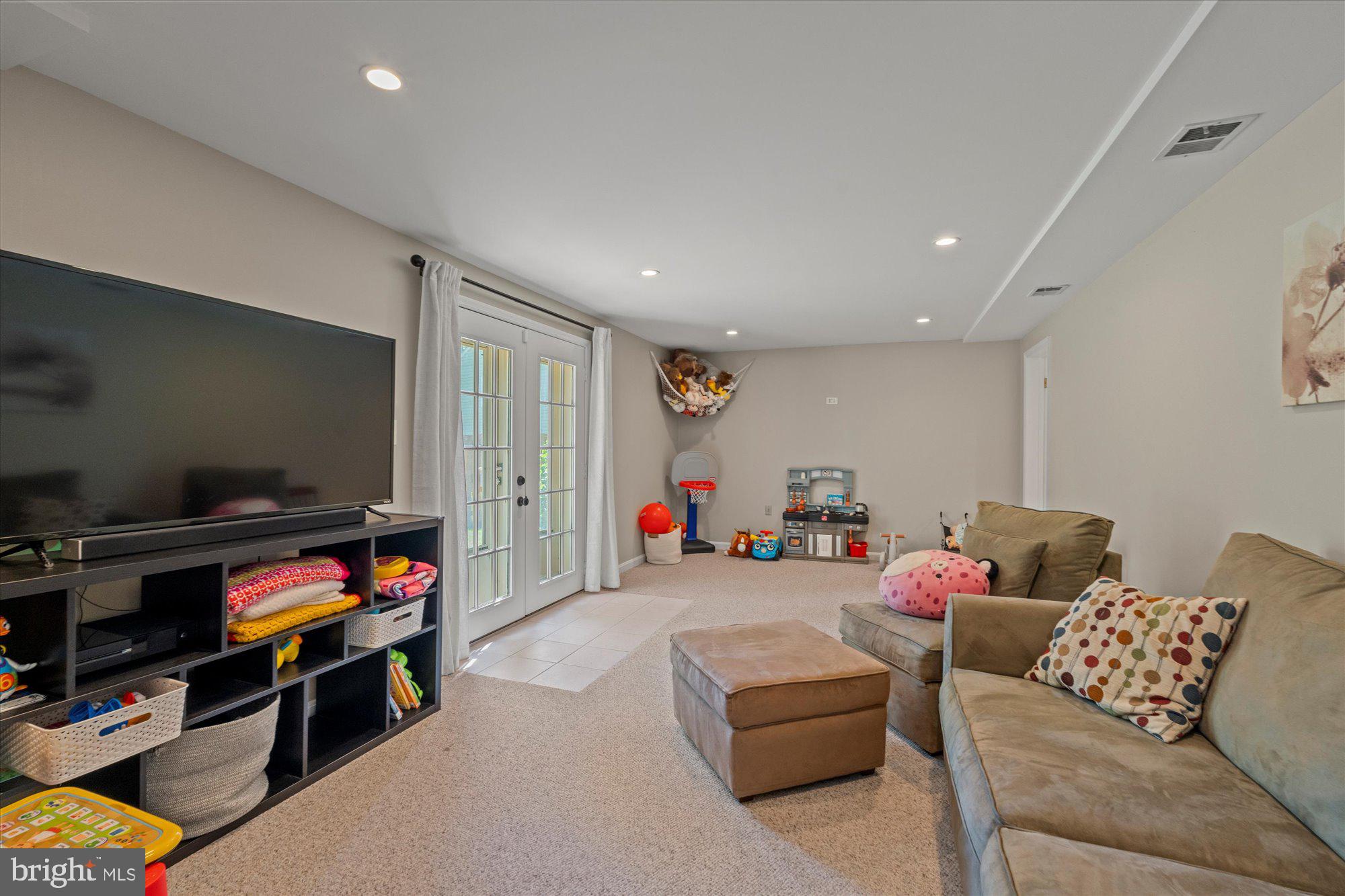 MIDDLERIDGE - Residential