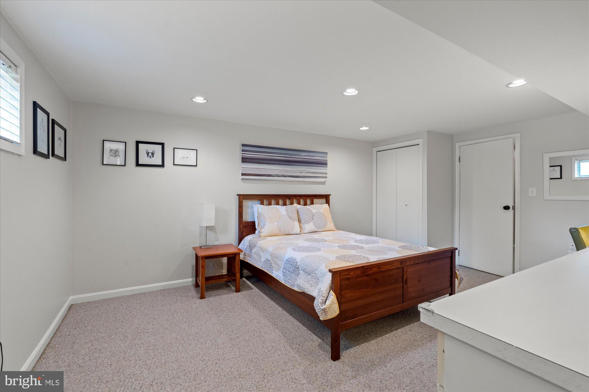 MIDDLERIDGE - Residential