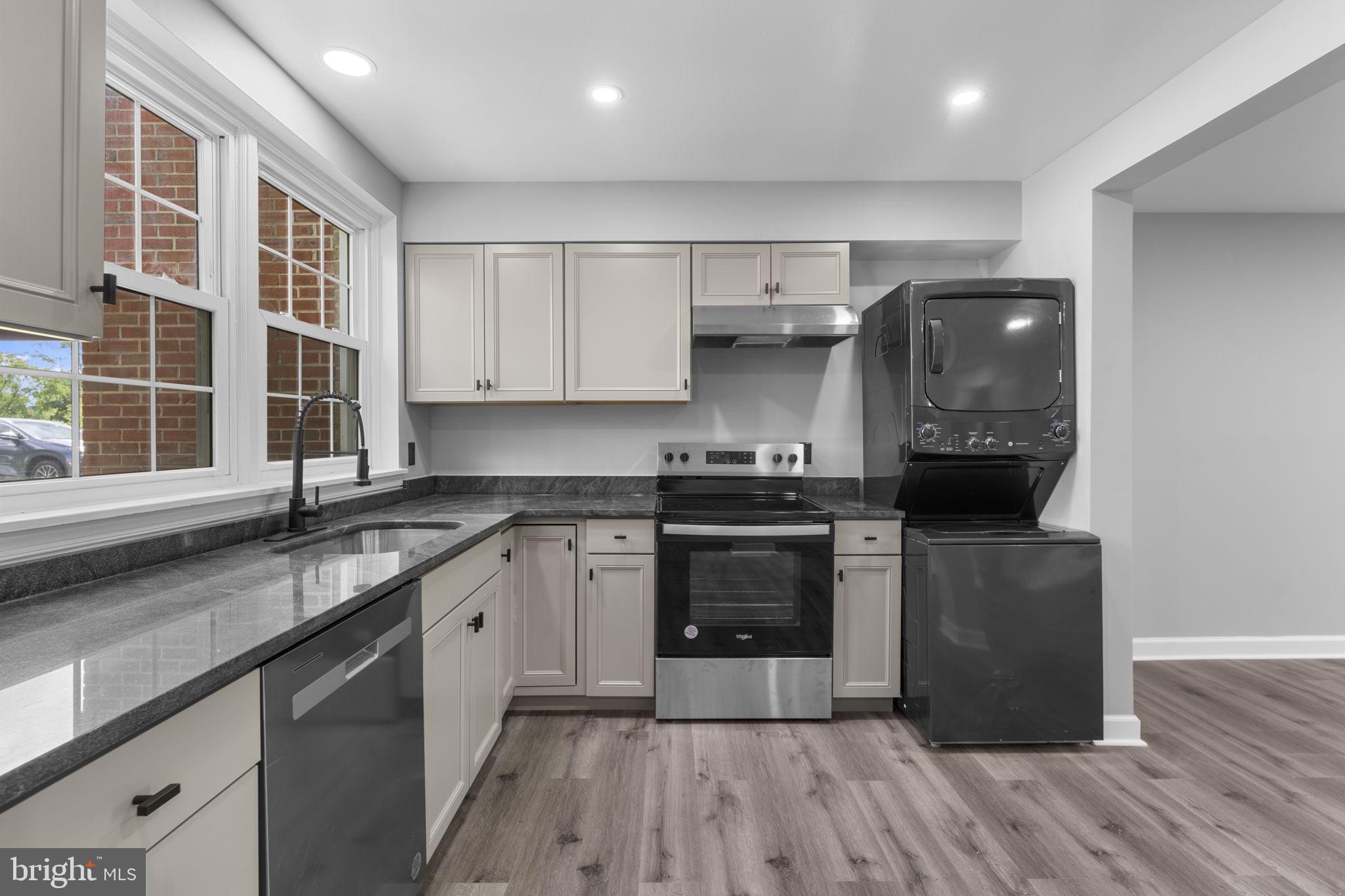 NEWBERRY - Residential Lease