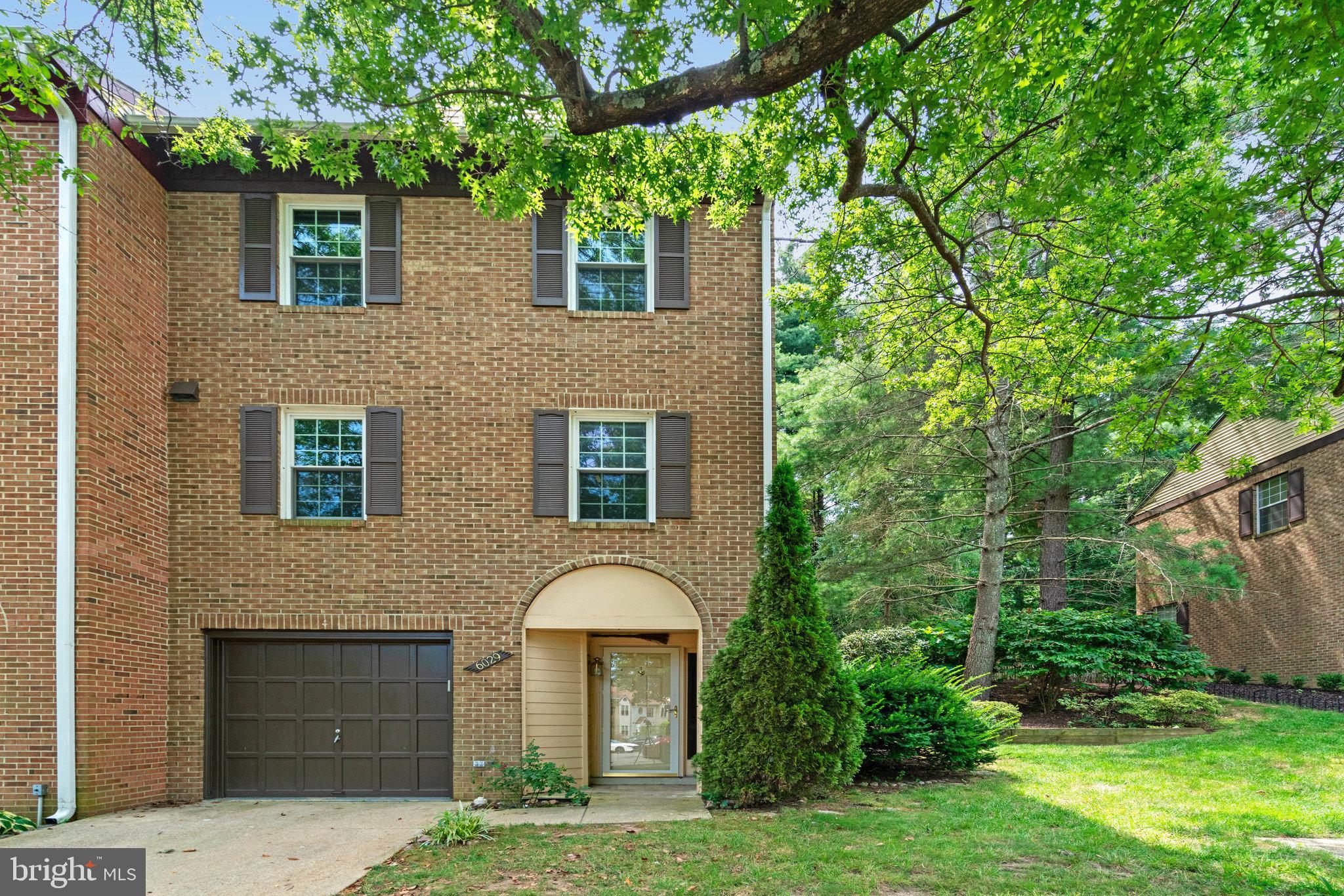 RUNNYMEADE - Residential