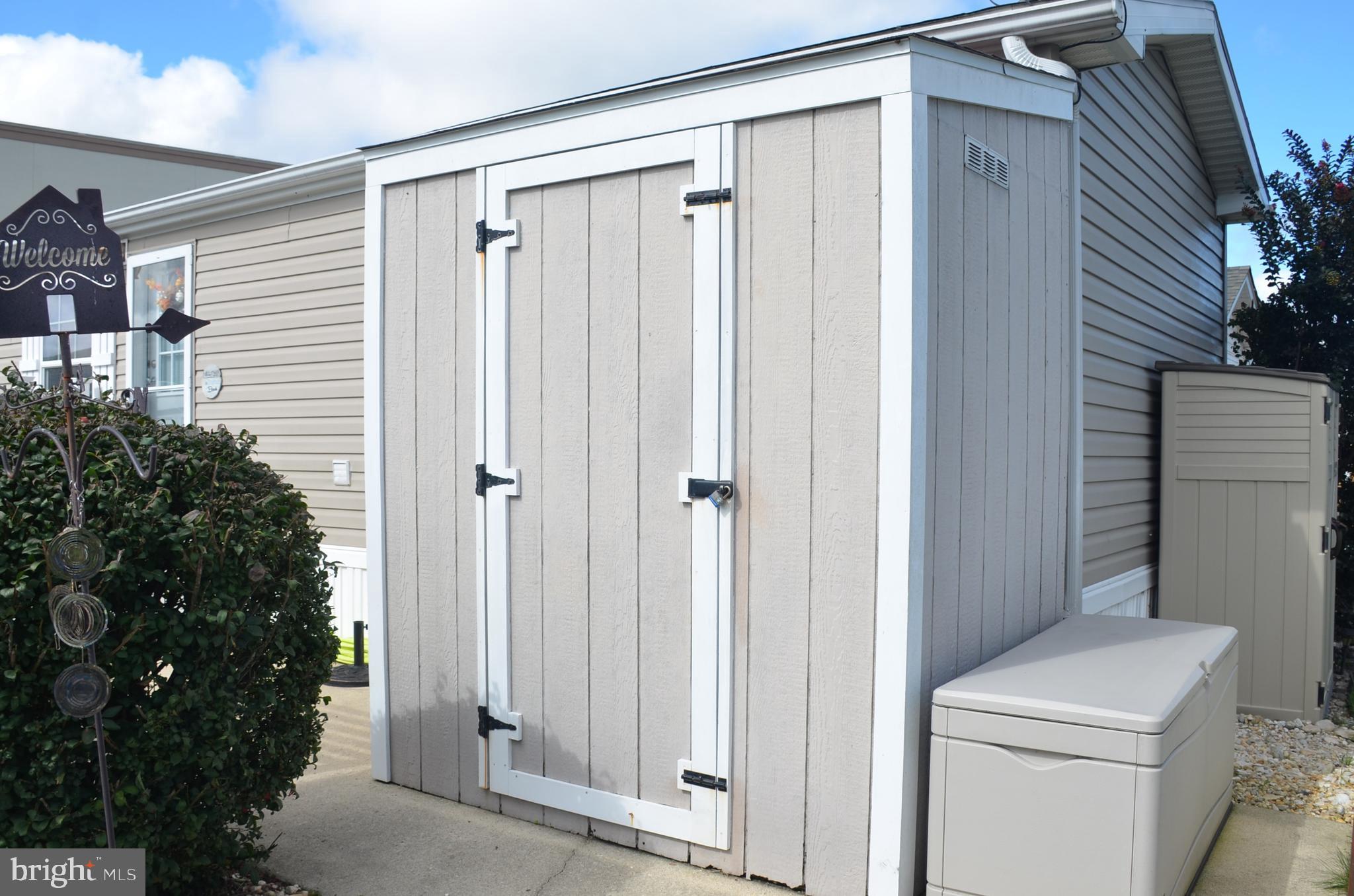 COLONIAL EAST MHP - Residential