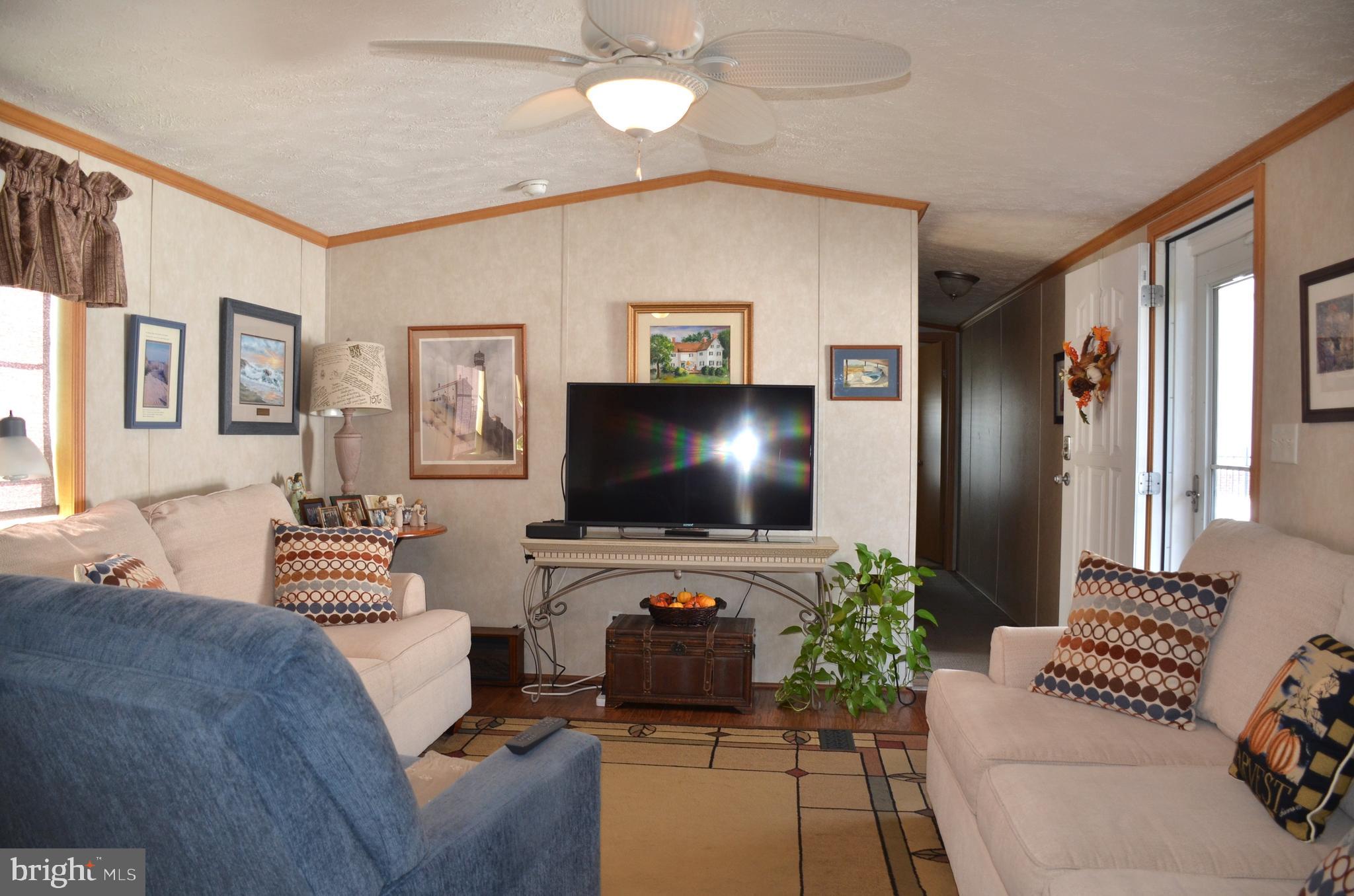 COLONIAL EAST MHP - Residential