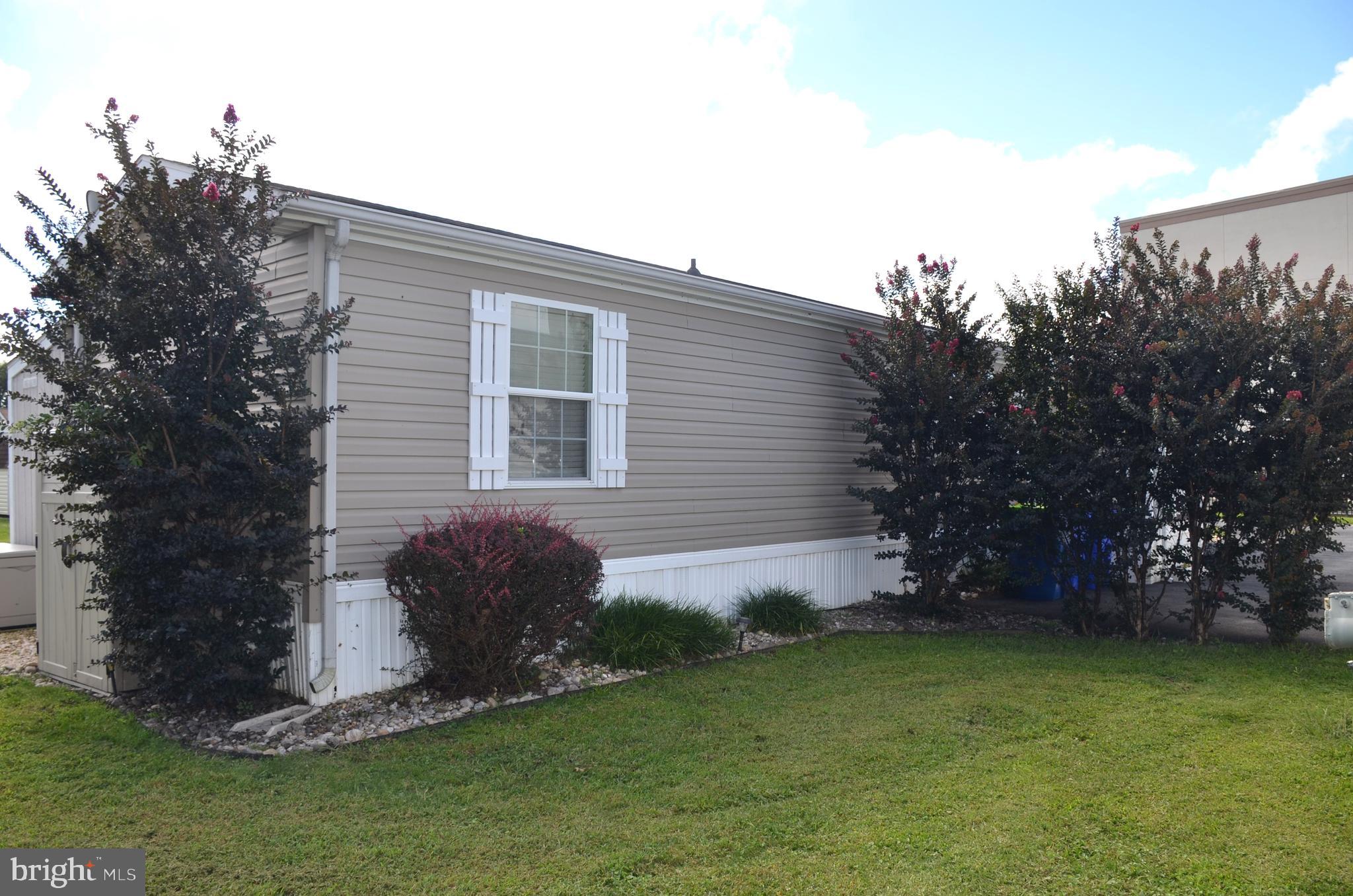 COLONIAL EAST MHP - Residential